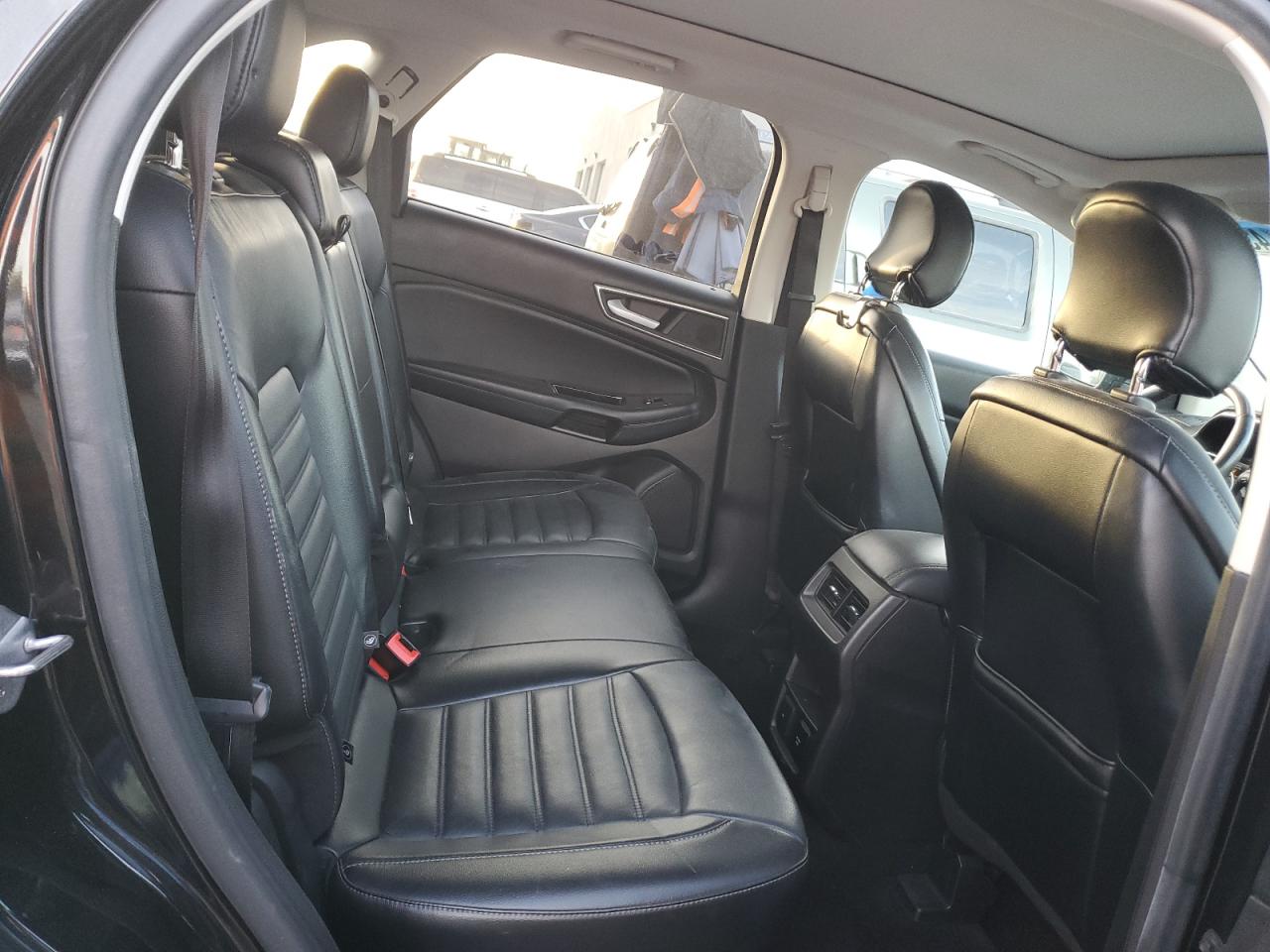 2015 Ford Edge - Image 11