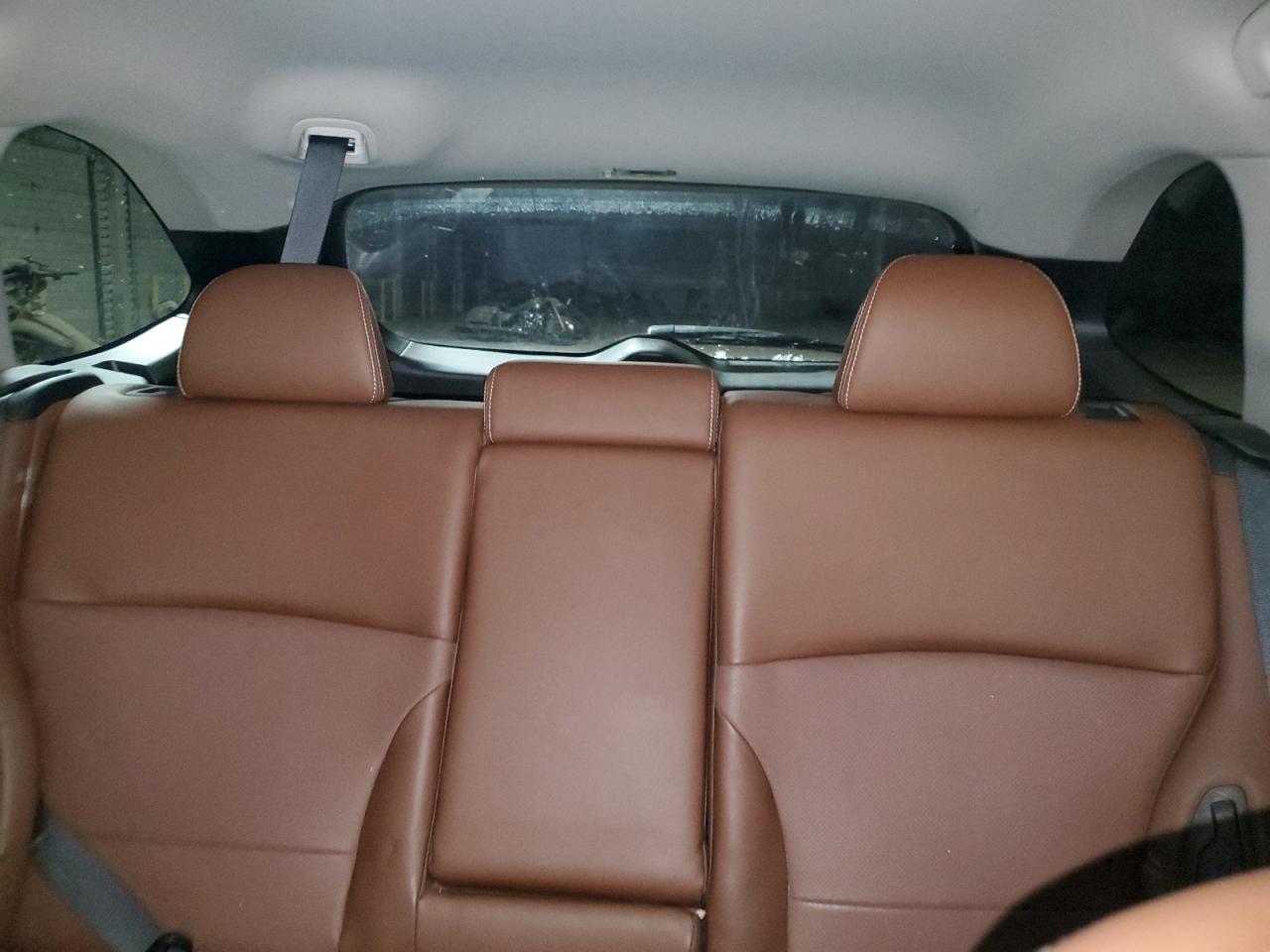 2018 Subaru Outback - Image 10