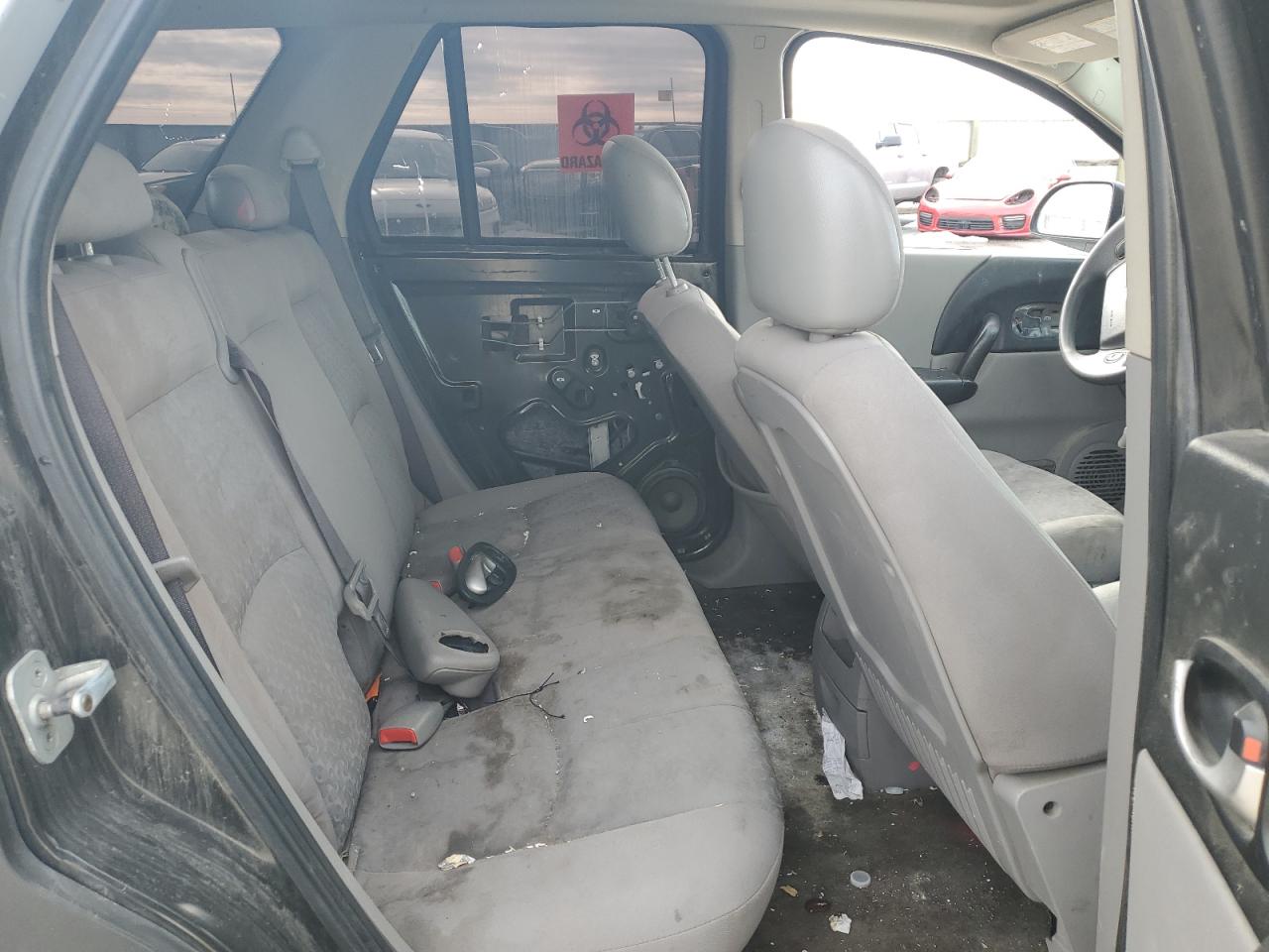 2005 Saturn VUE - Image 12