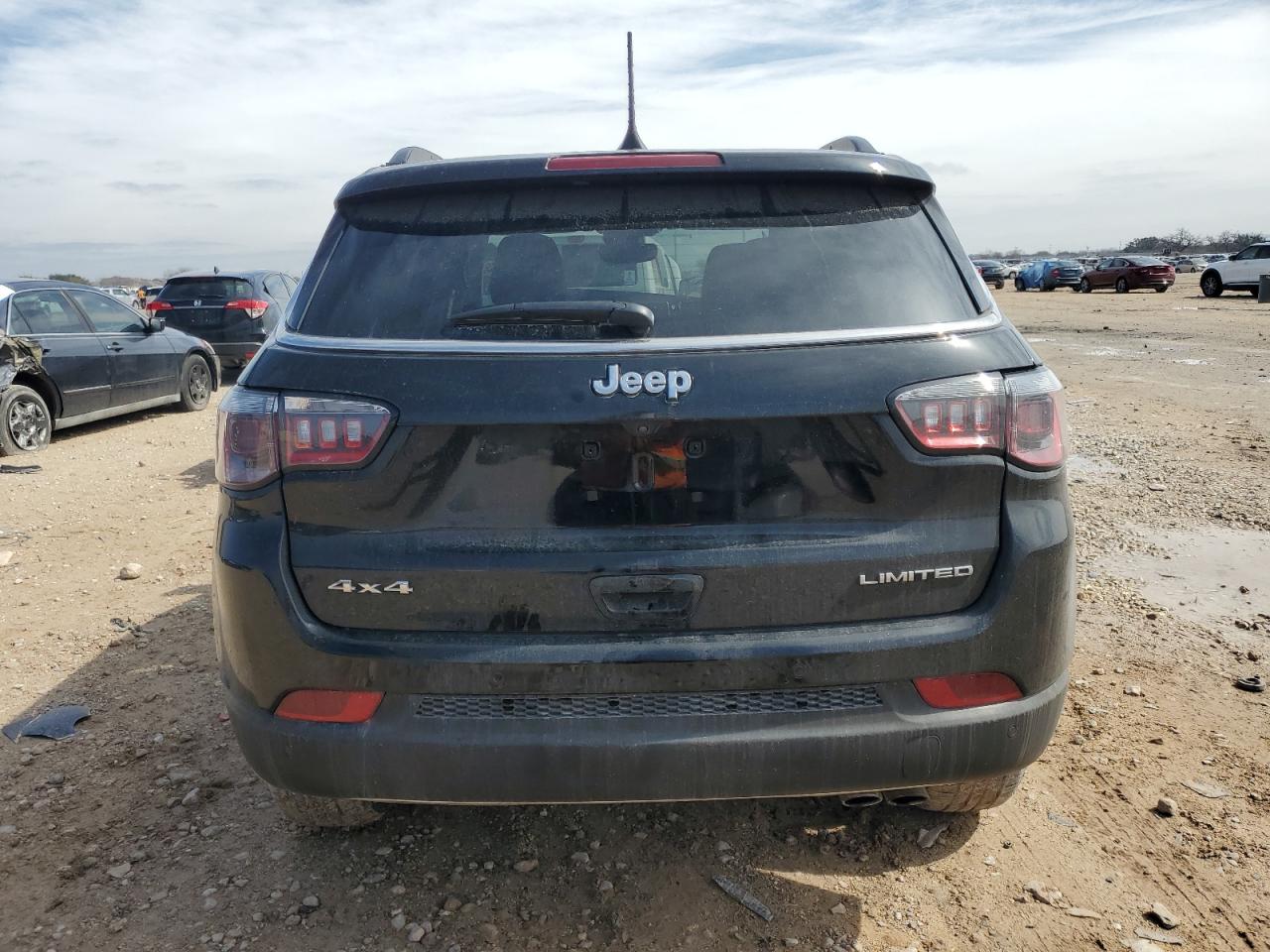 2022 Jeep Compass - Image 6