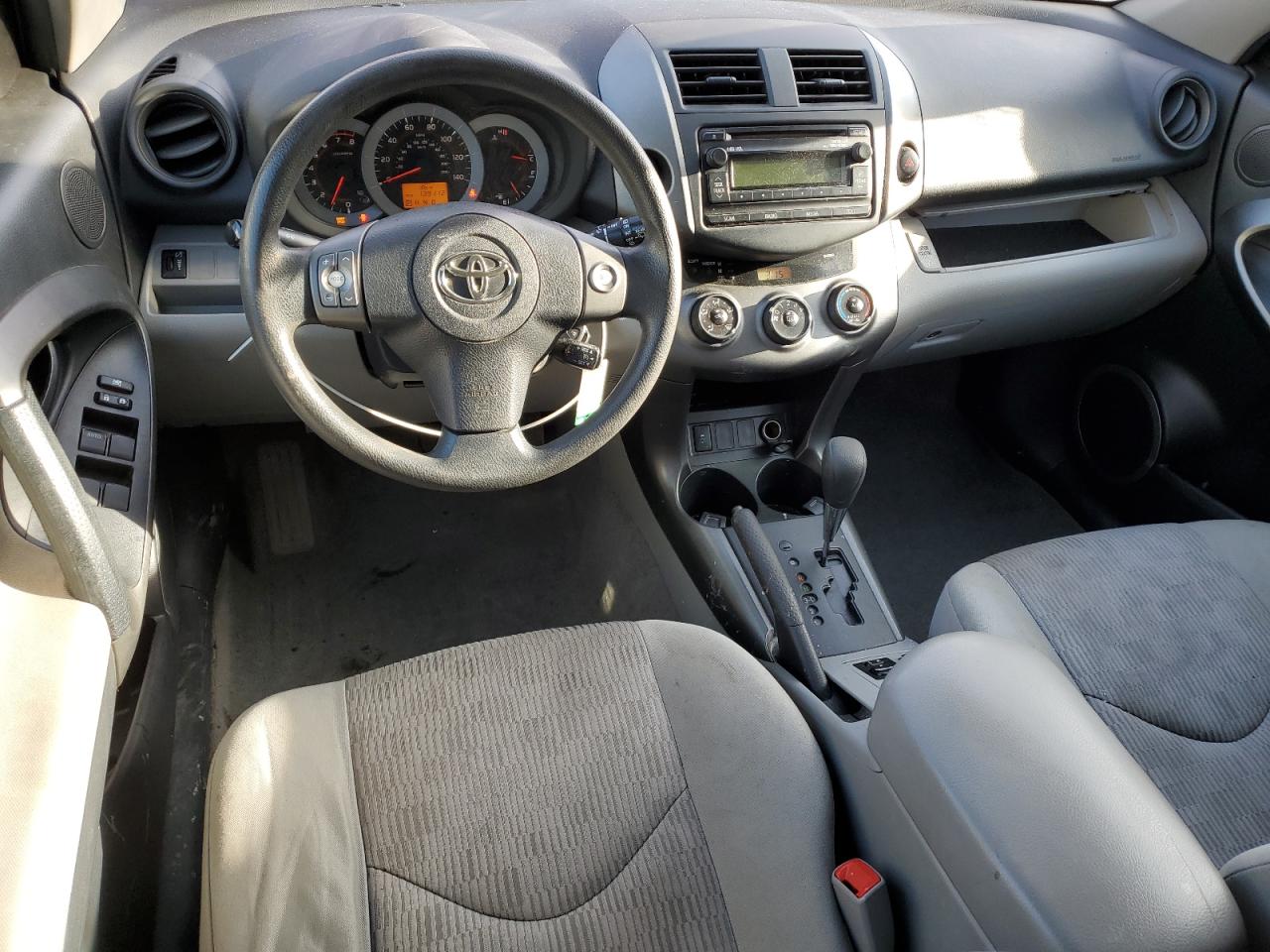 2012 Toyota RAV 4 - Image 8
