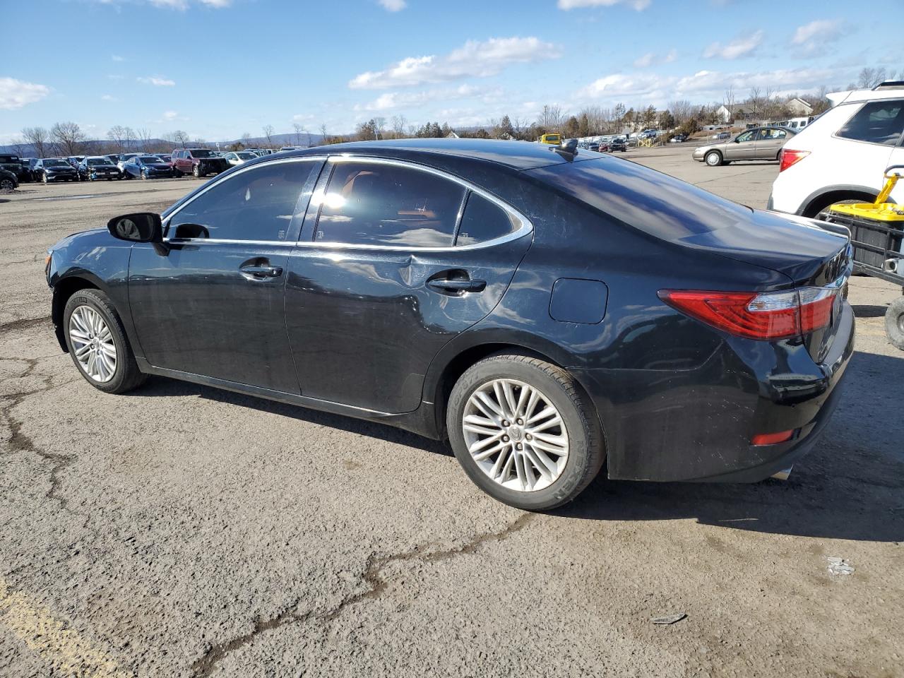 2013 Lexus ES - Image 2
