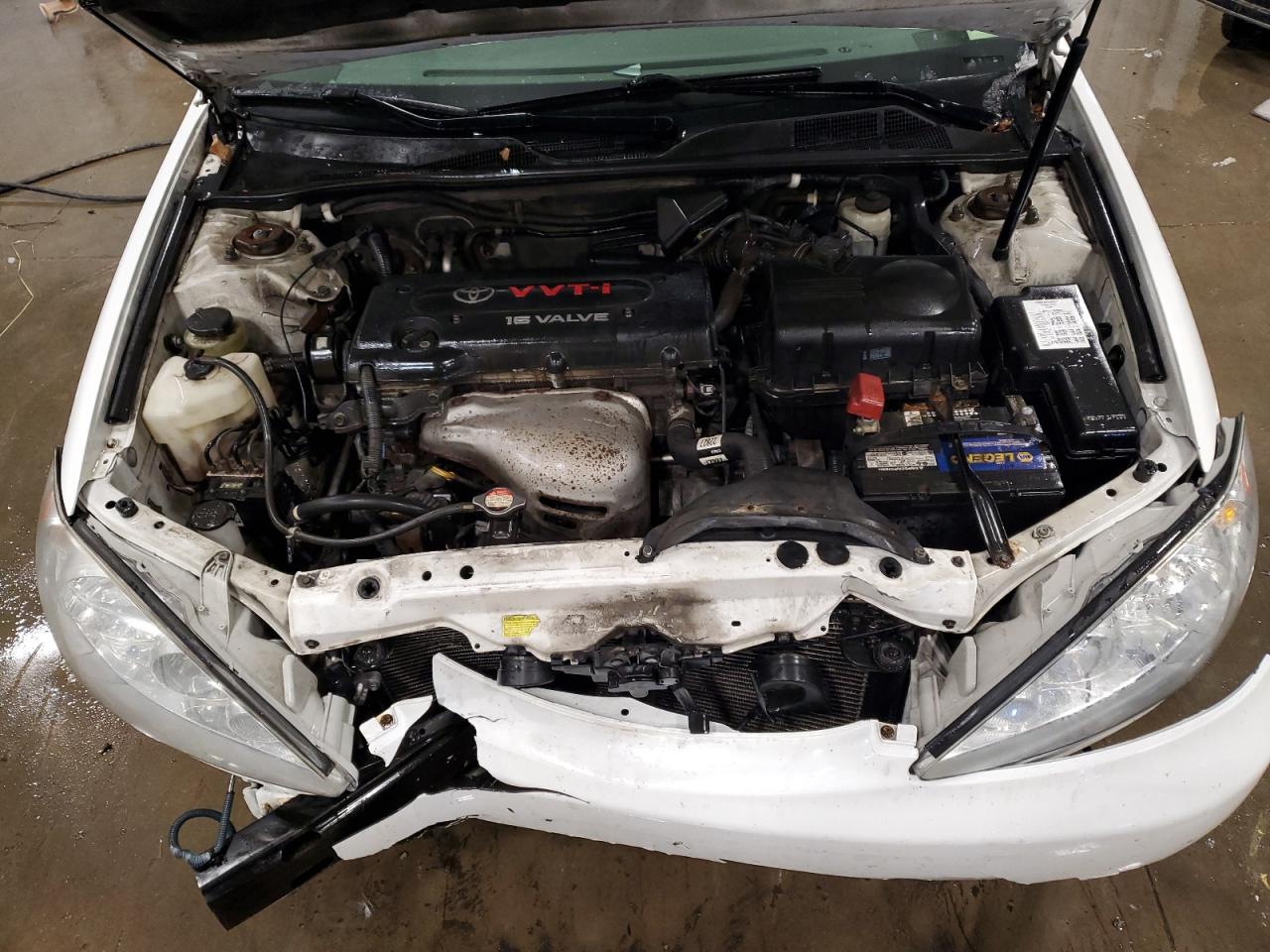 2005 Toyota Camry - Image 11