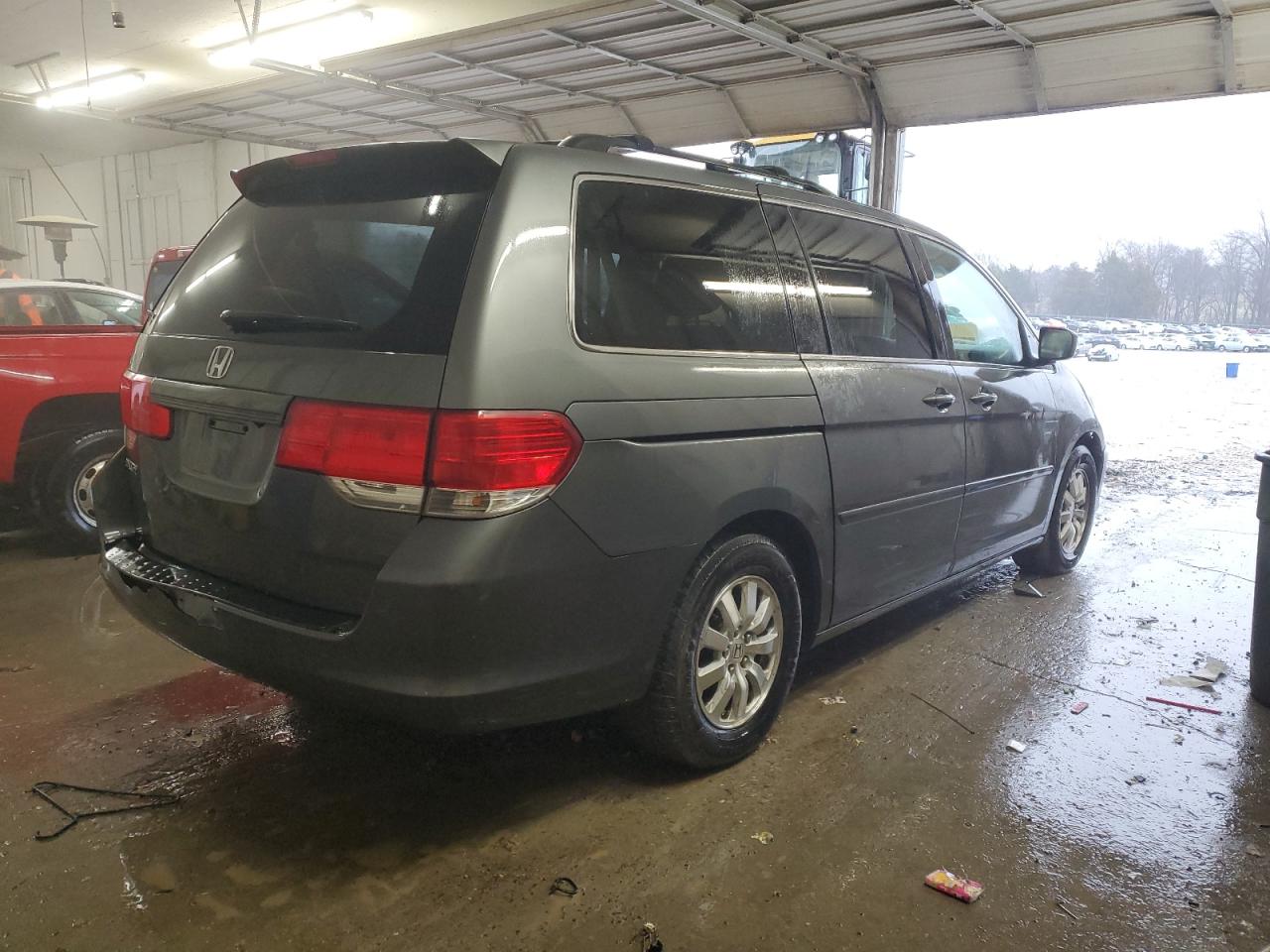 2008 Honda Odyssey - Image 3