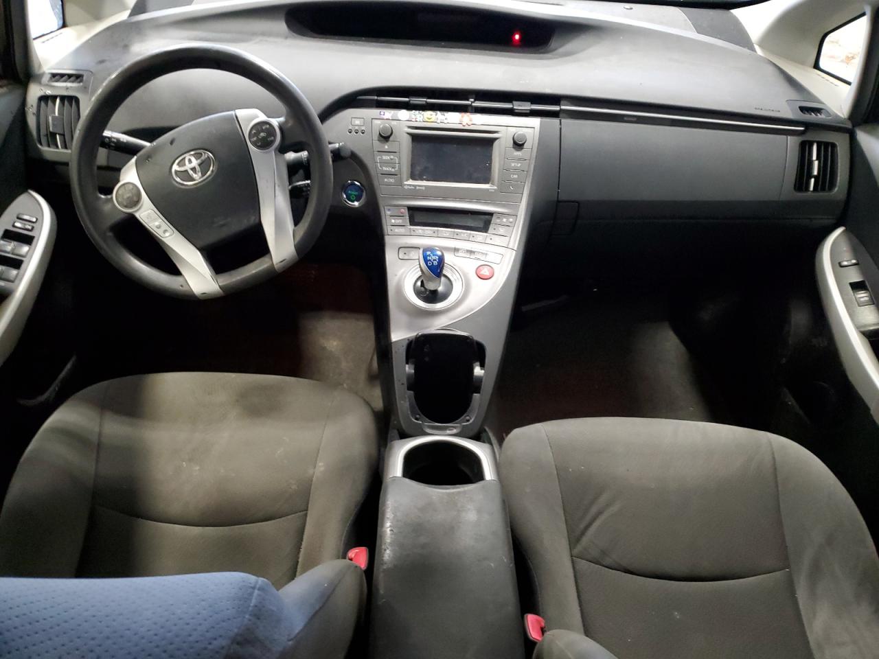 2012 Toyota Prius - Image 8