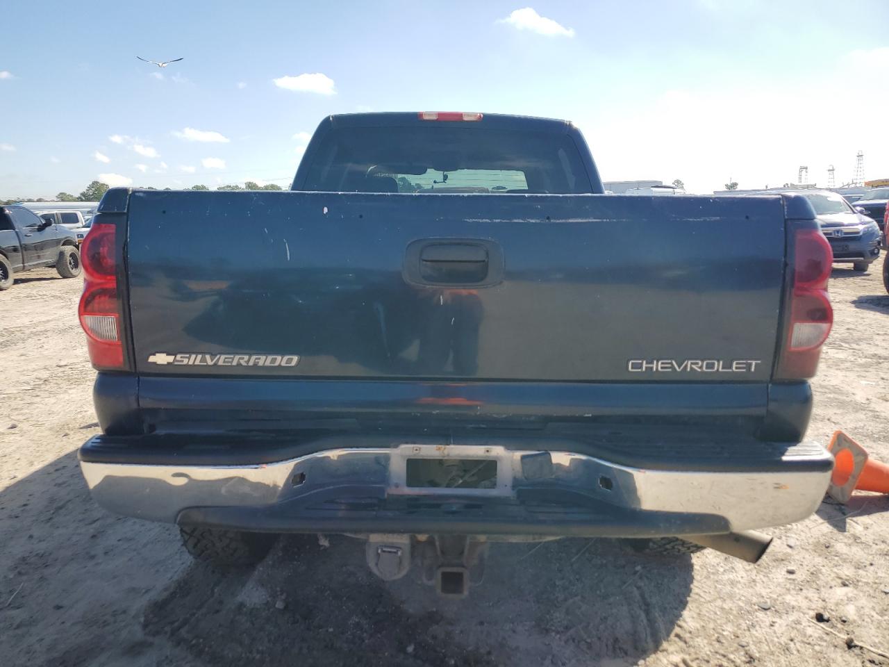 2005 Chevrolet Silverado - Image 6