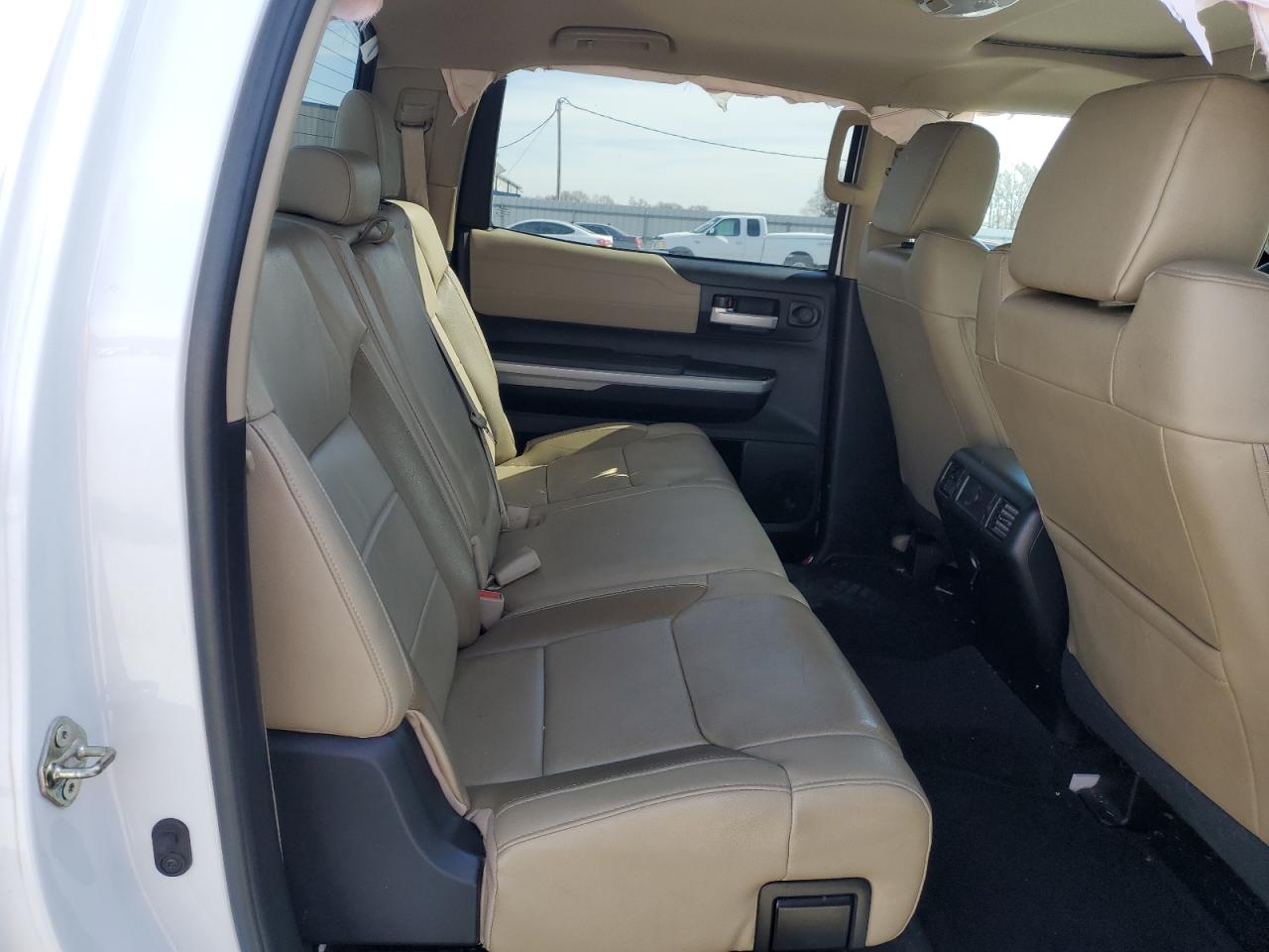 5TFHW5F17JX770834 TOYOTA TUNDRA 2018