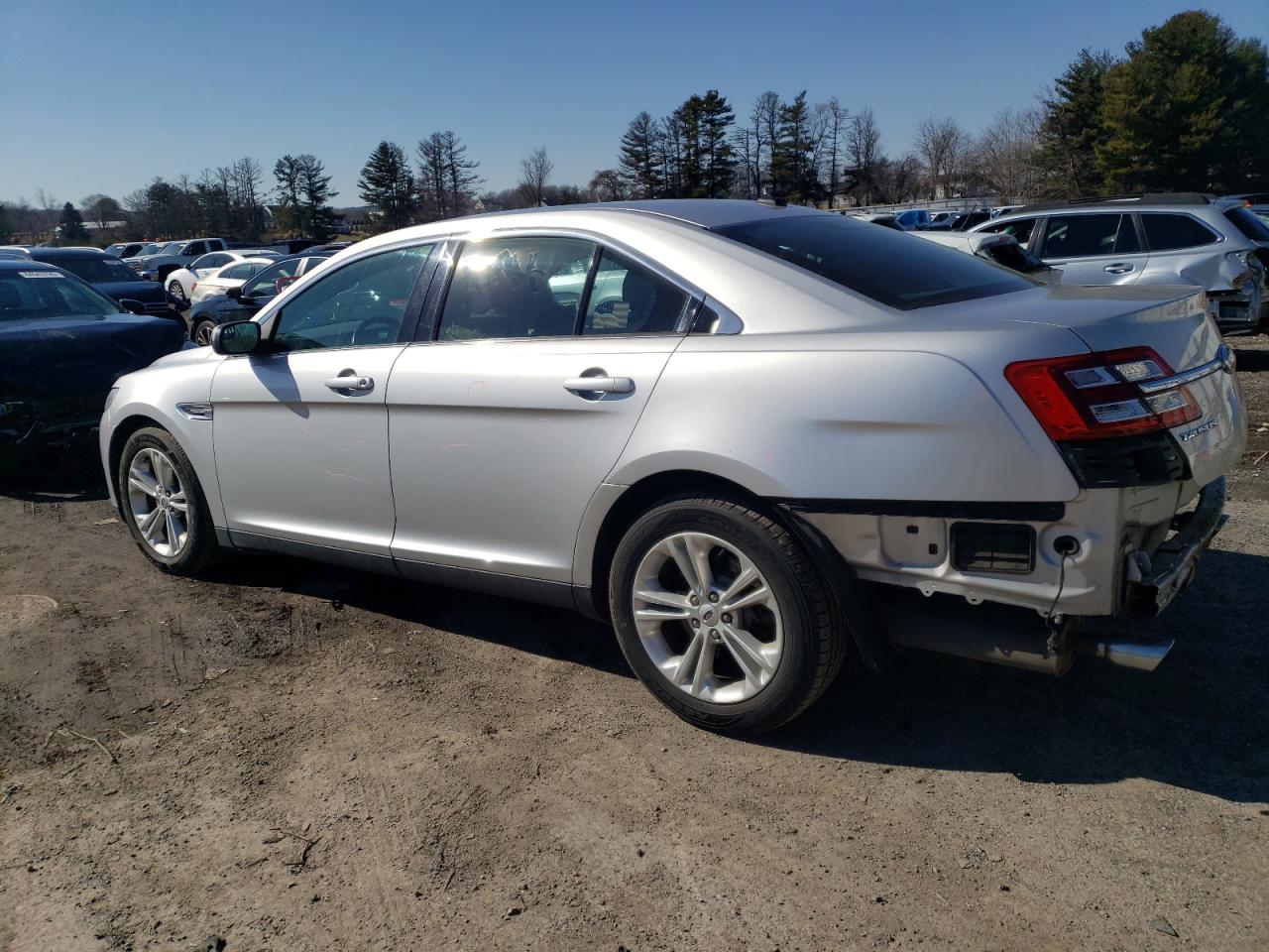 2013 Ford Taurus - Image 2