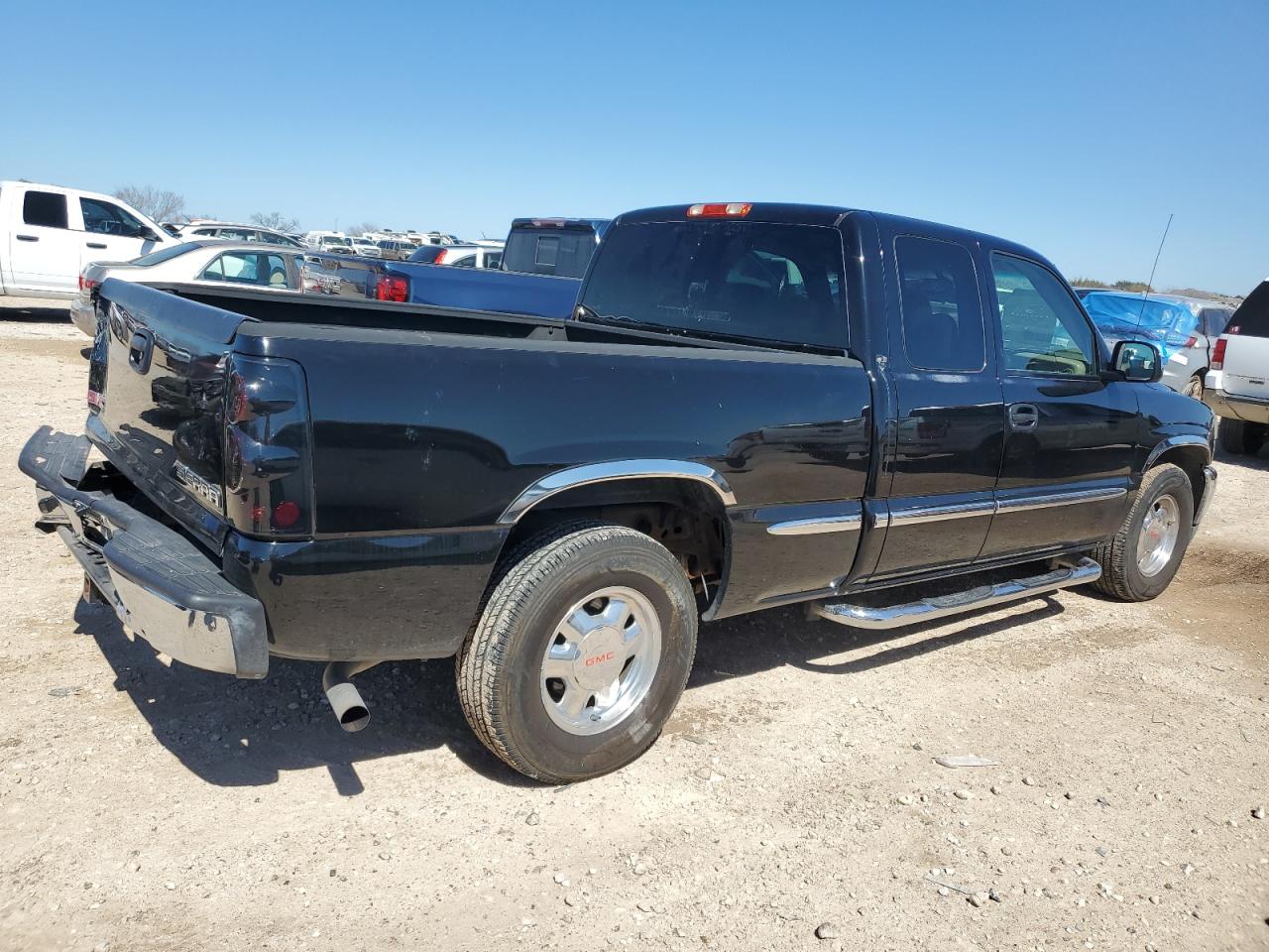 2002 GMC Sierra - Image 3