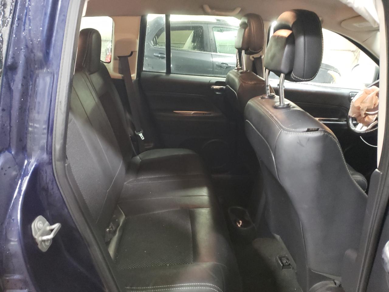 2017 Jeep Compass - Image 10