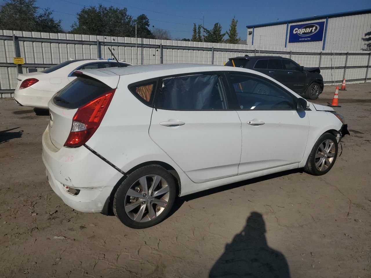 2013 Hyundai Accent - Image 3