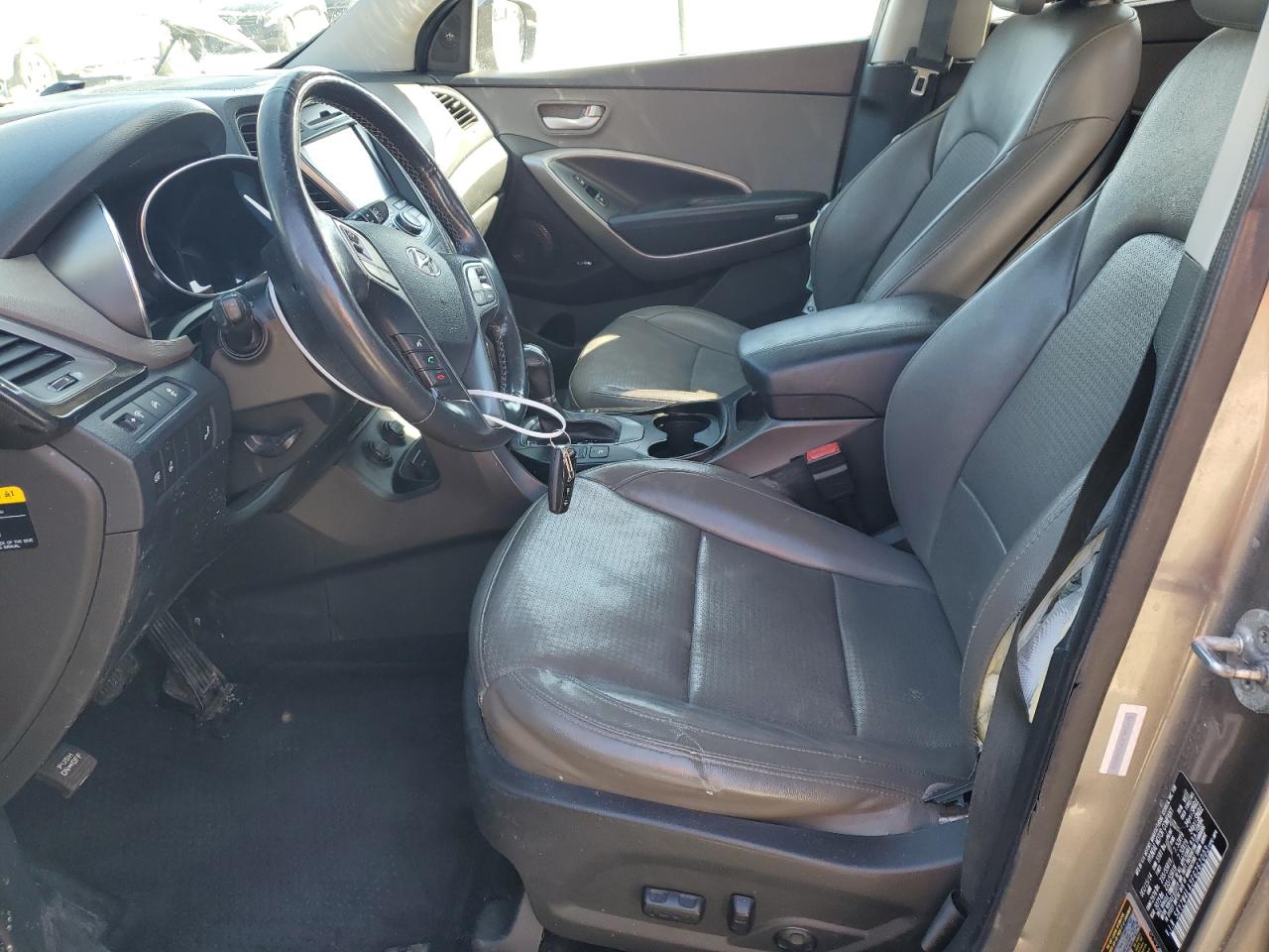 2015 Hyundai Santa Fe - Image 7