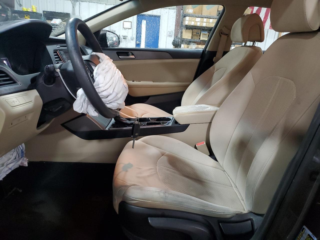 2016 Hyundai Sonata - Image 7