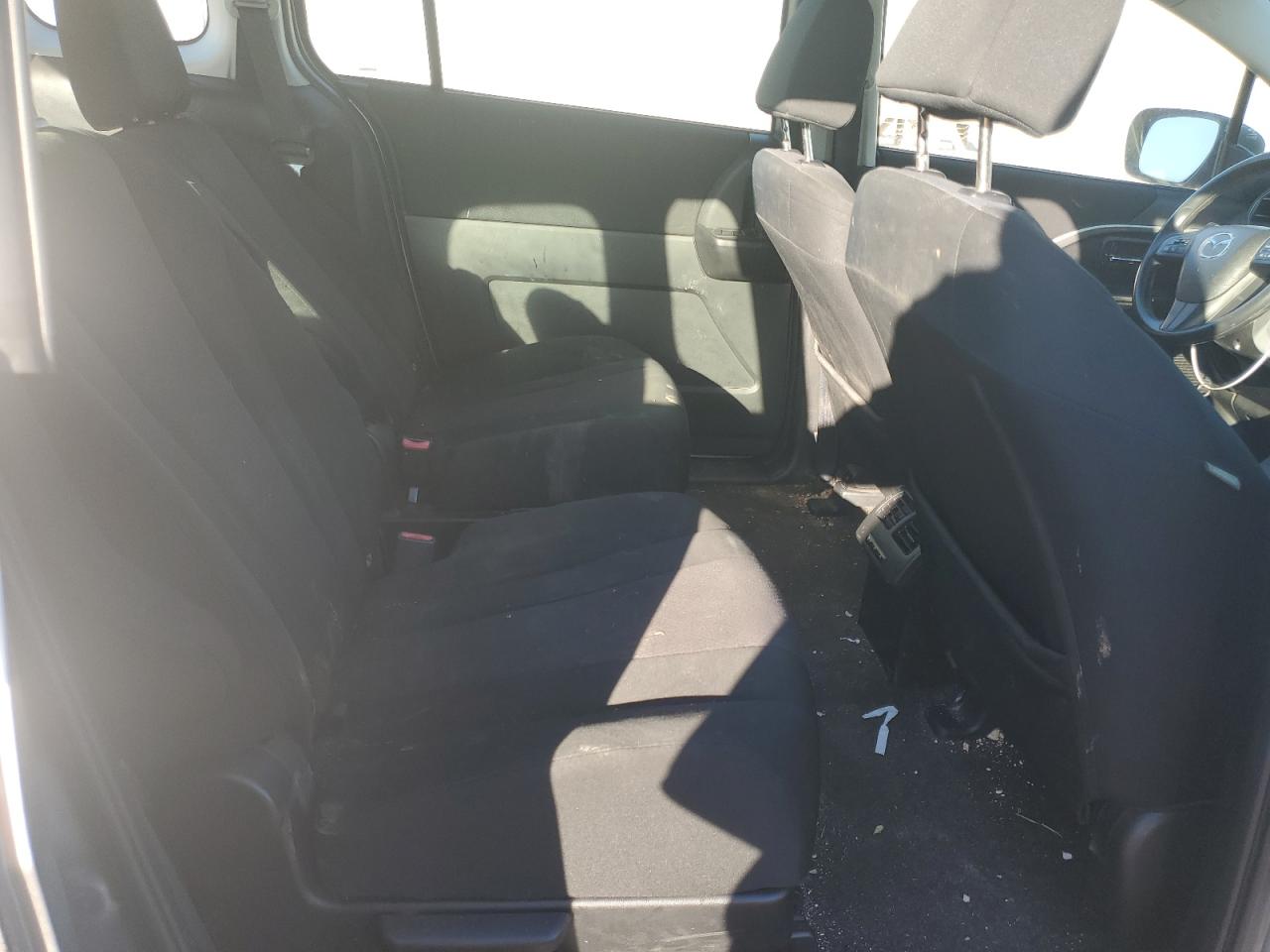 2013 Mazda 5 - Image 11