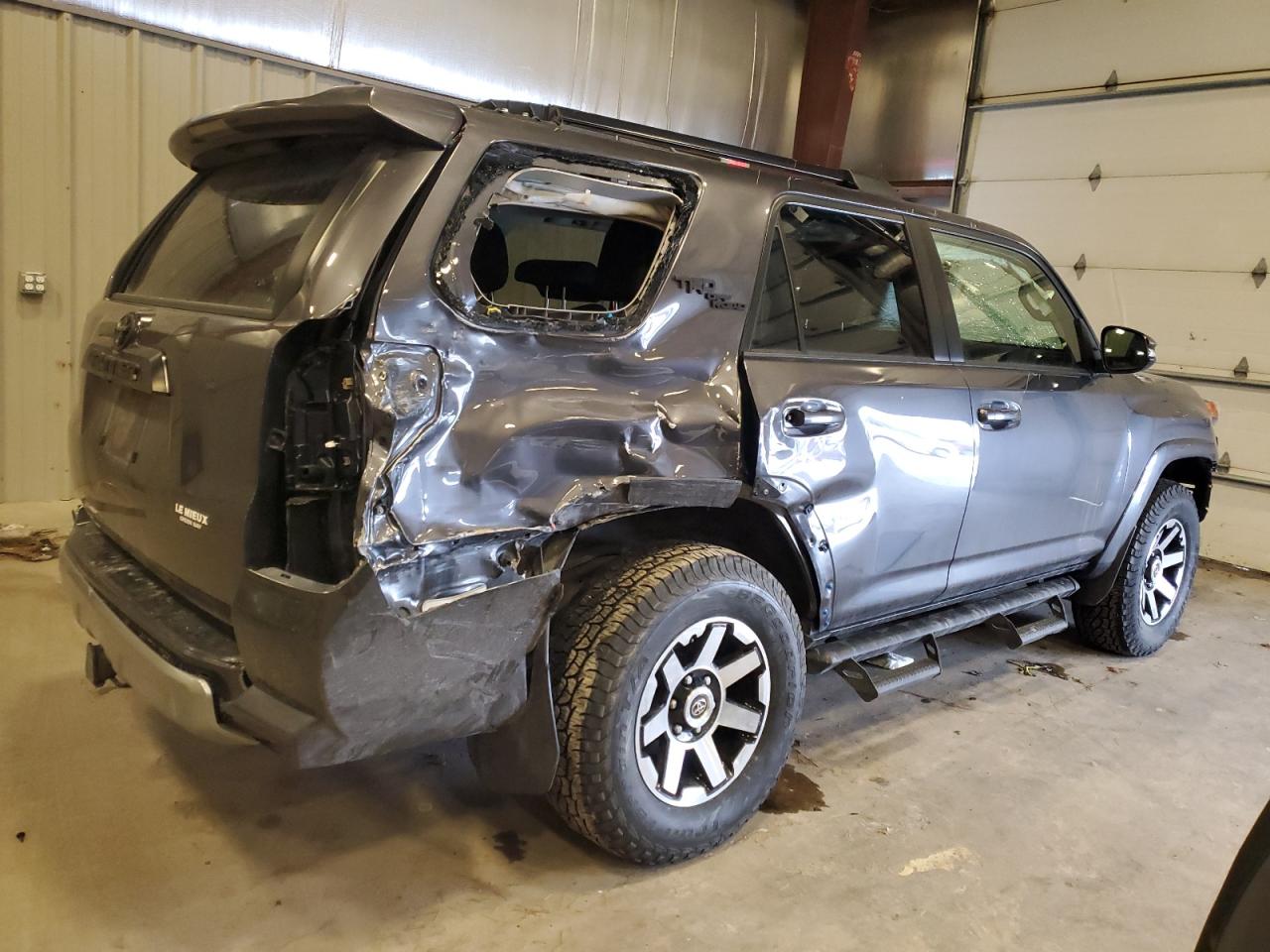 2020 Toyota 4Runner - Image 3