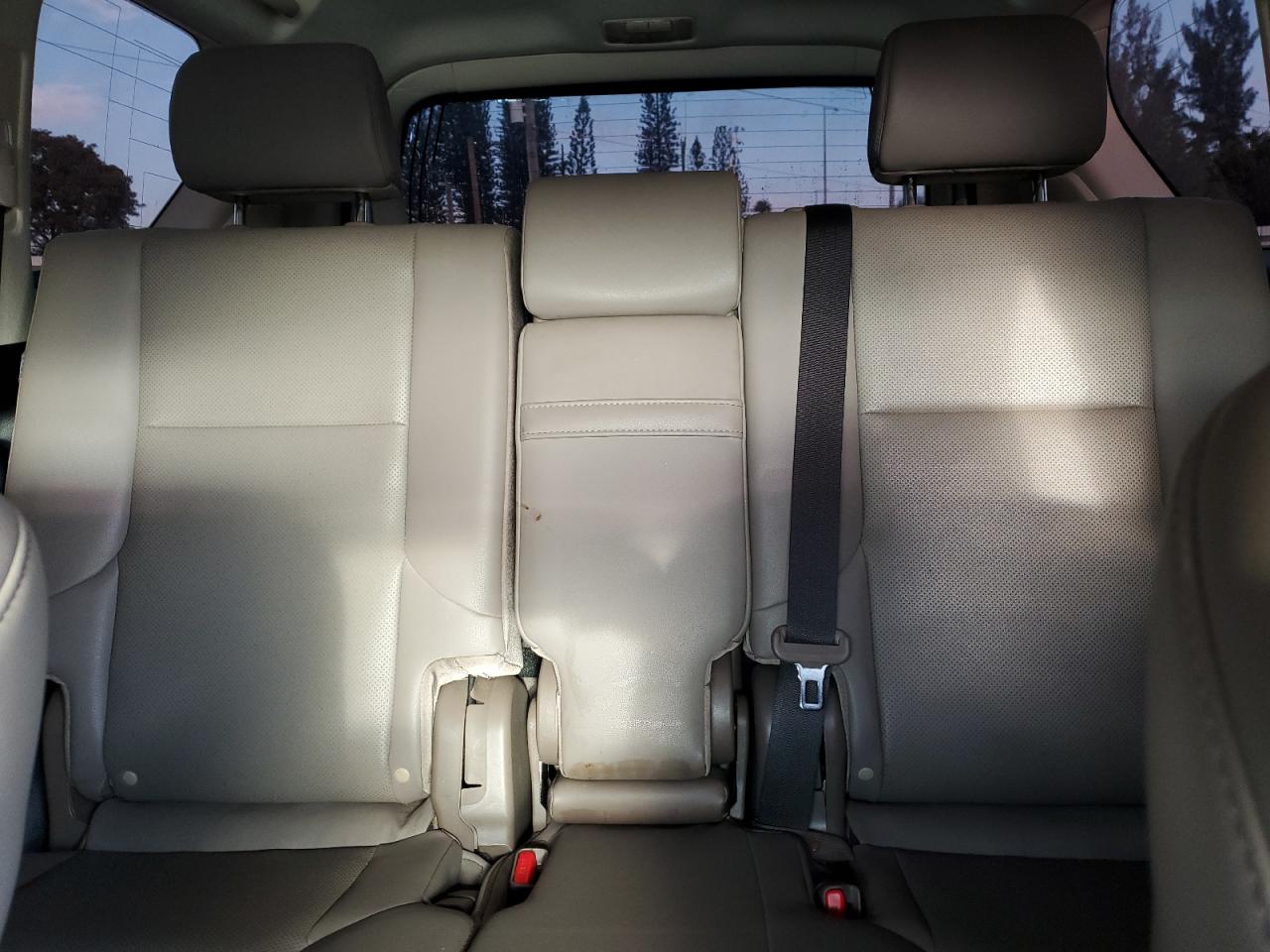 2022 Lexus GX - Image 10