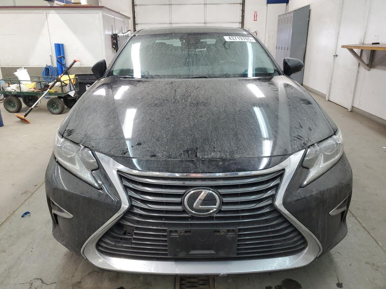2016 Lexus ES - Image 5
