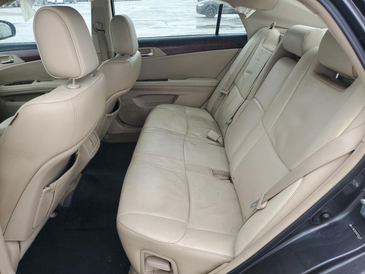 2011 Toyota Avalon - Image 10