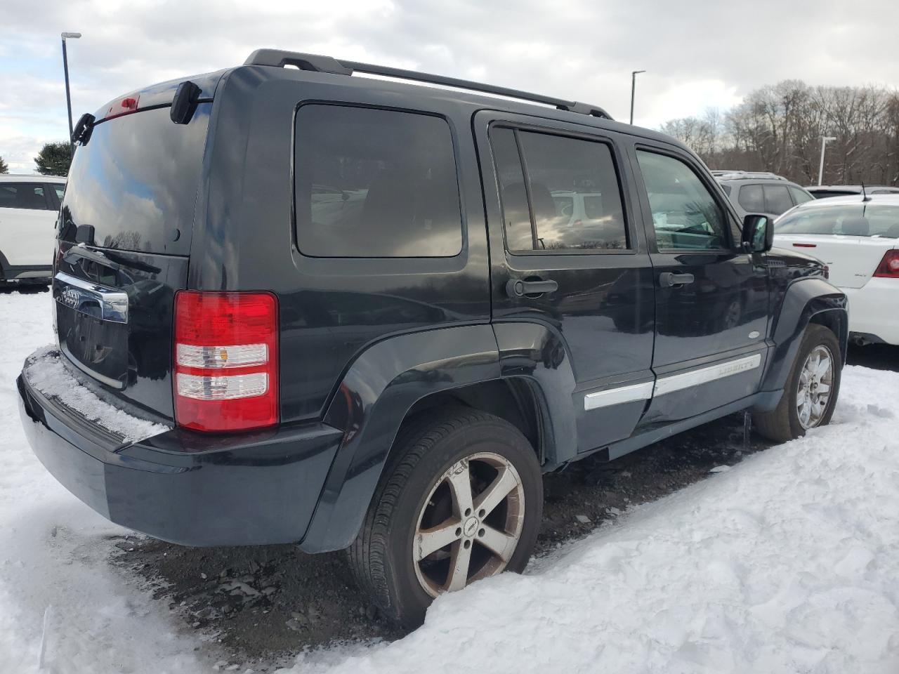 2012 Jeep Liberty (North America) - Image 3