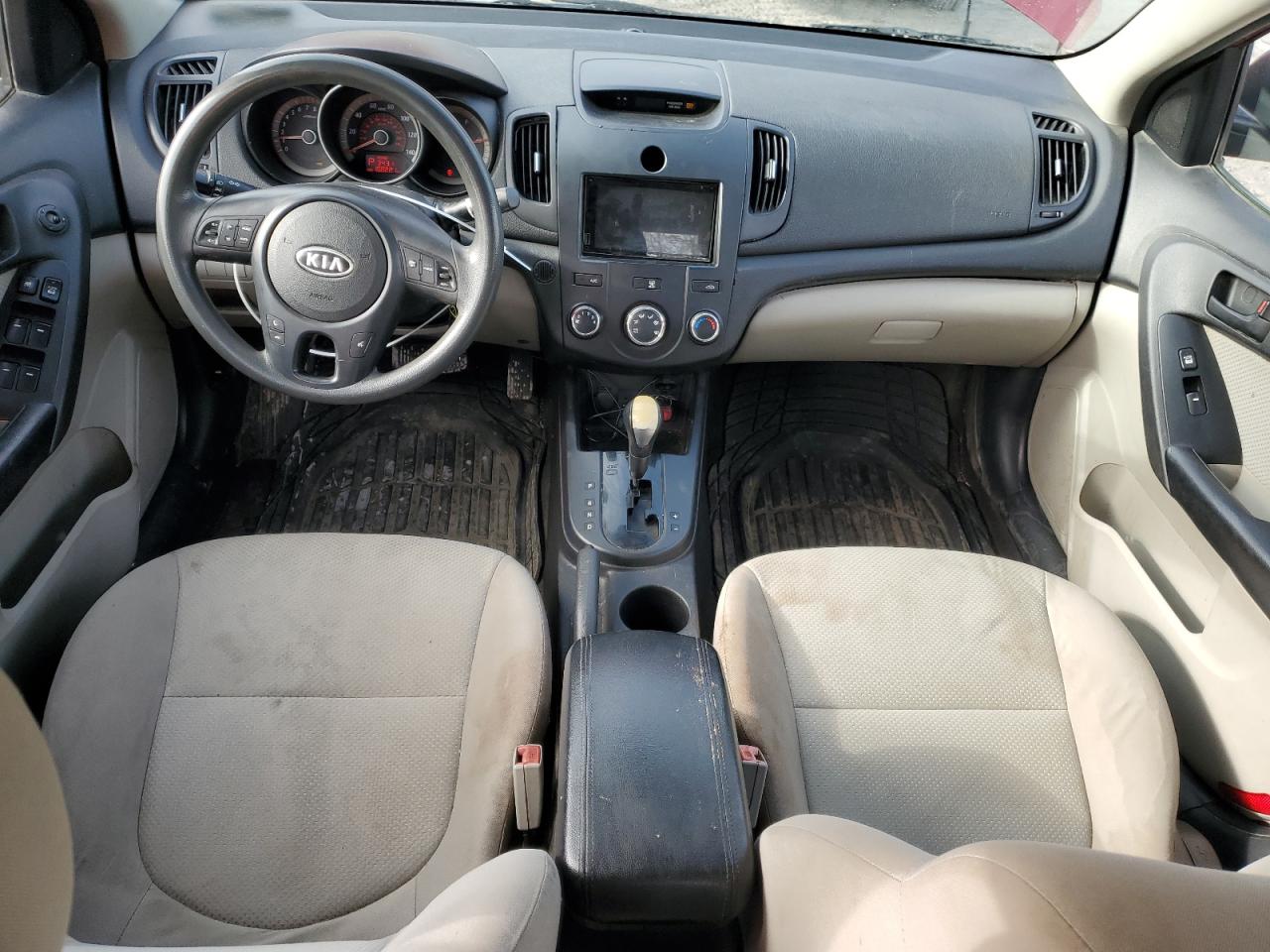 2010 Kia Forte - Image 8