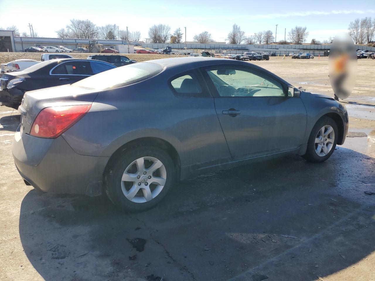 2009 Nissan Altima - Image 3