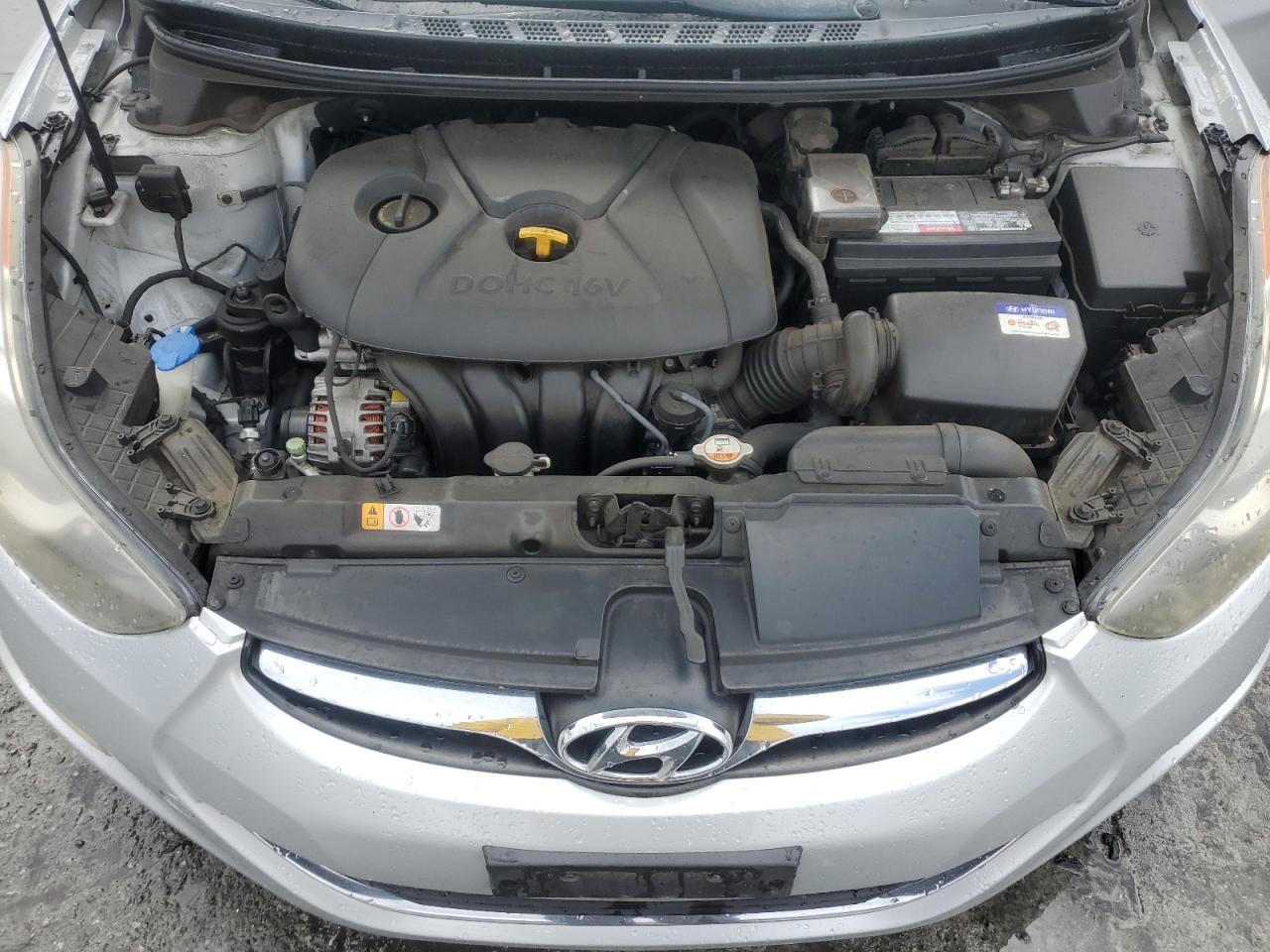 2013 Hyundai Elantra - Image 11