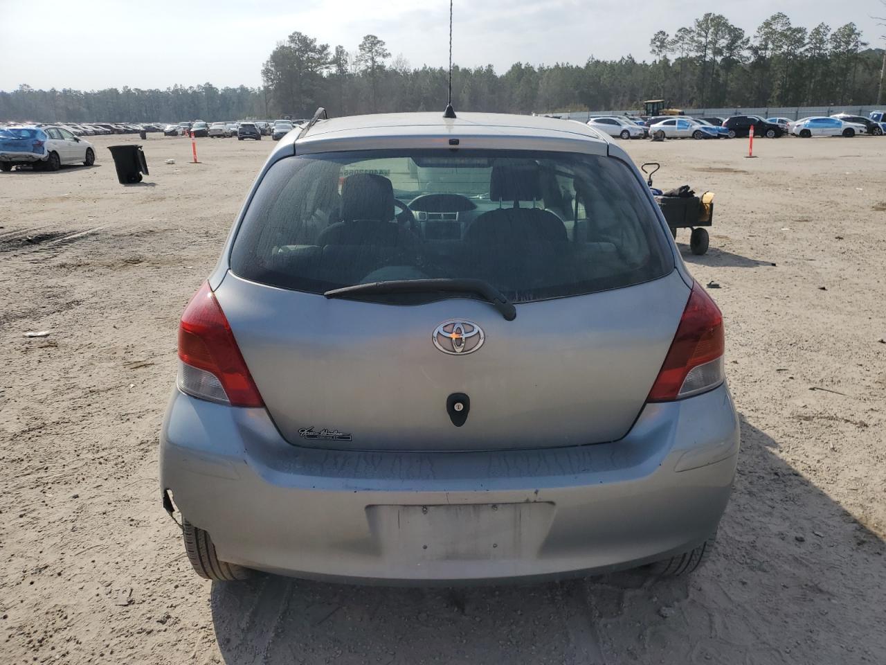 2010 Toyota Yaris - Image 6
