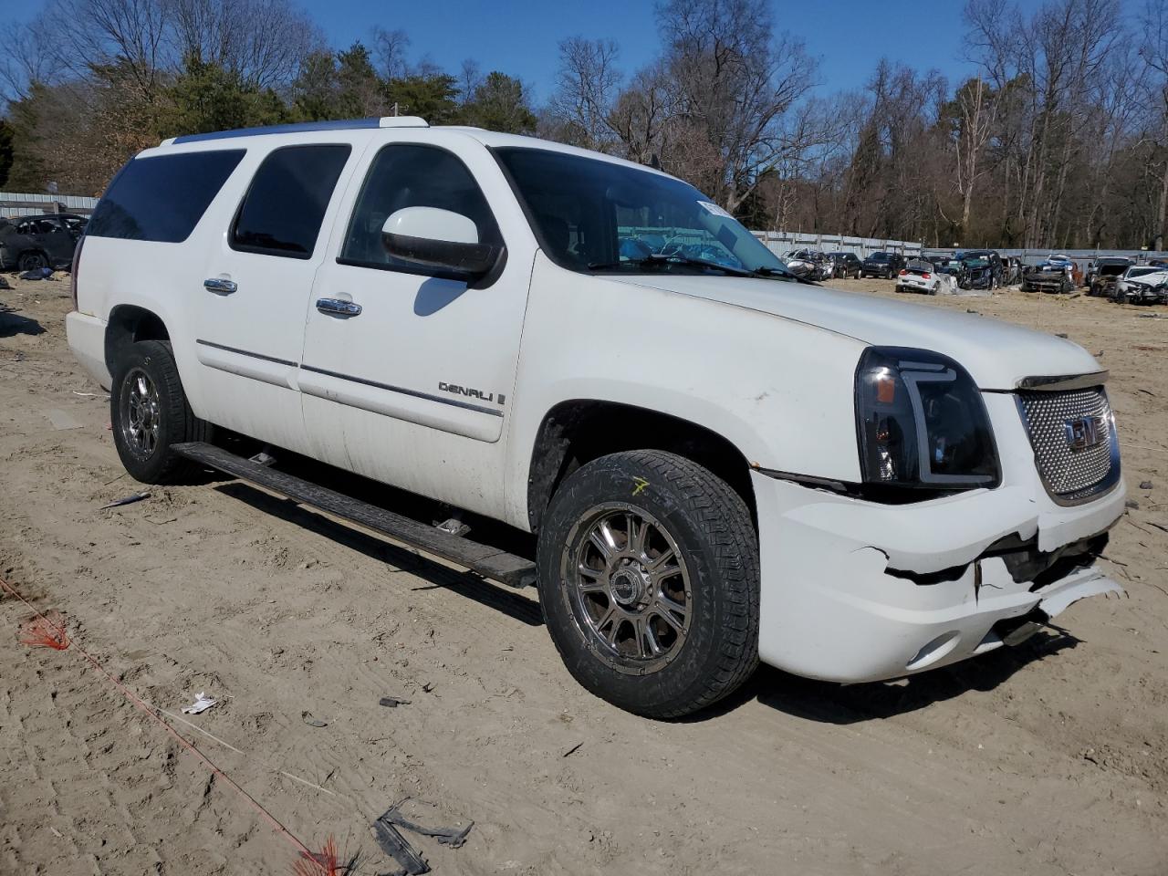 2007 GMC Yukon - Image 4