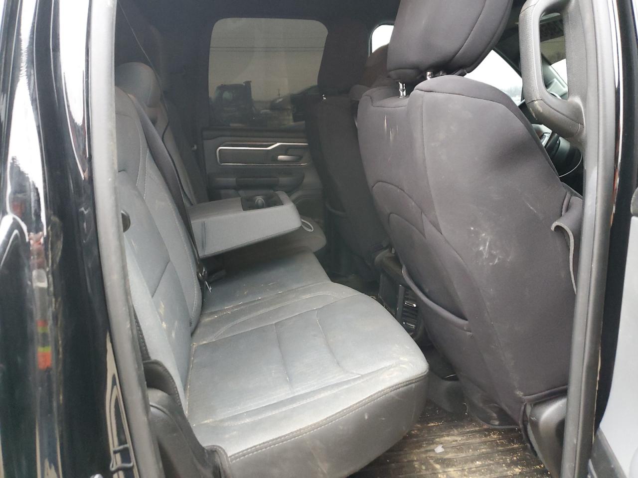 2021 RAM 1500 - Image 10