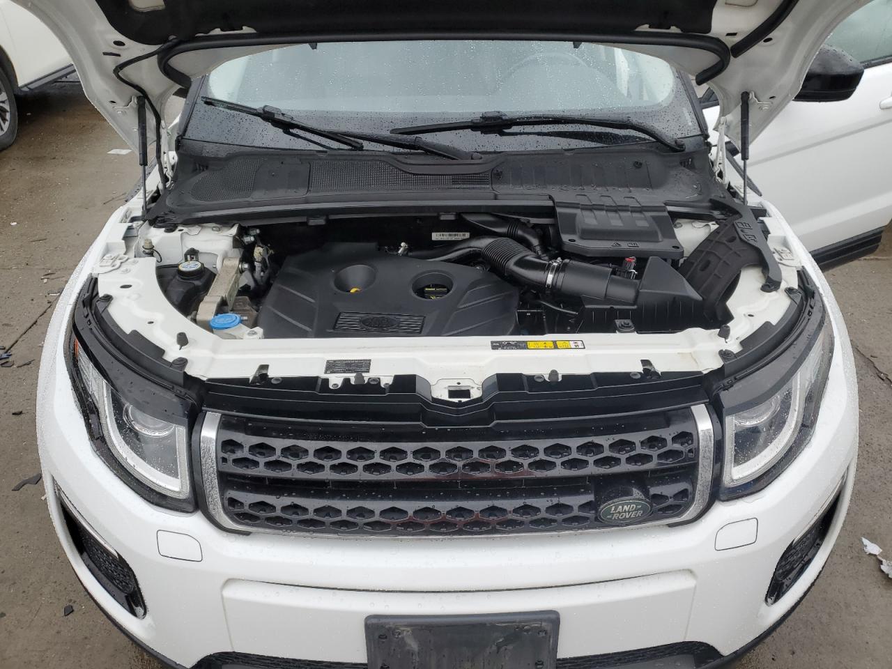 2017 Land Rover Range Rover - Image 12