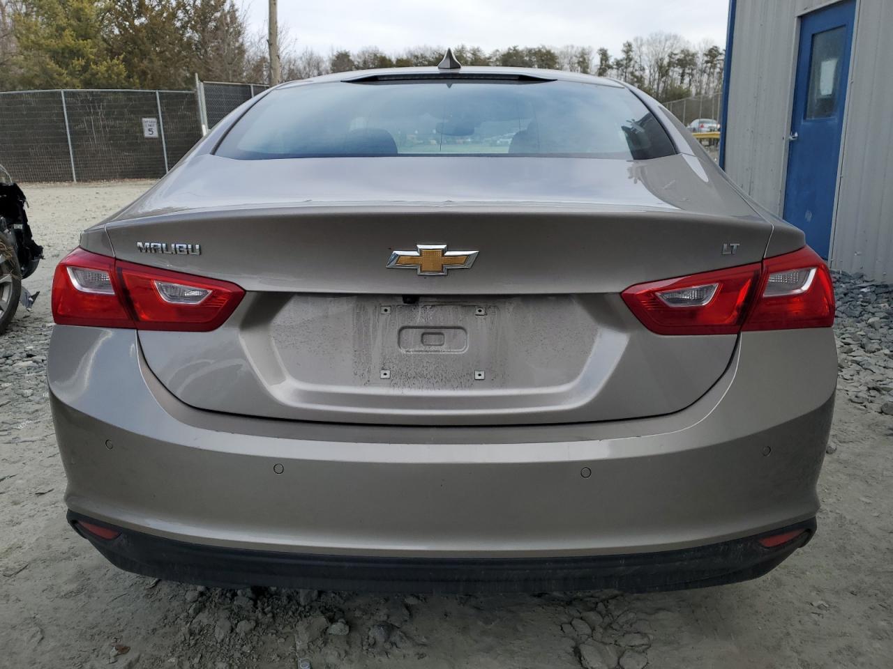 2023 Chevrolet Malibu - Image 6