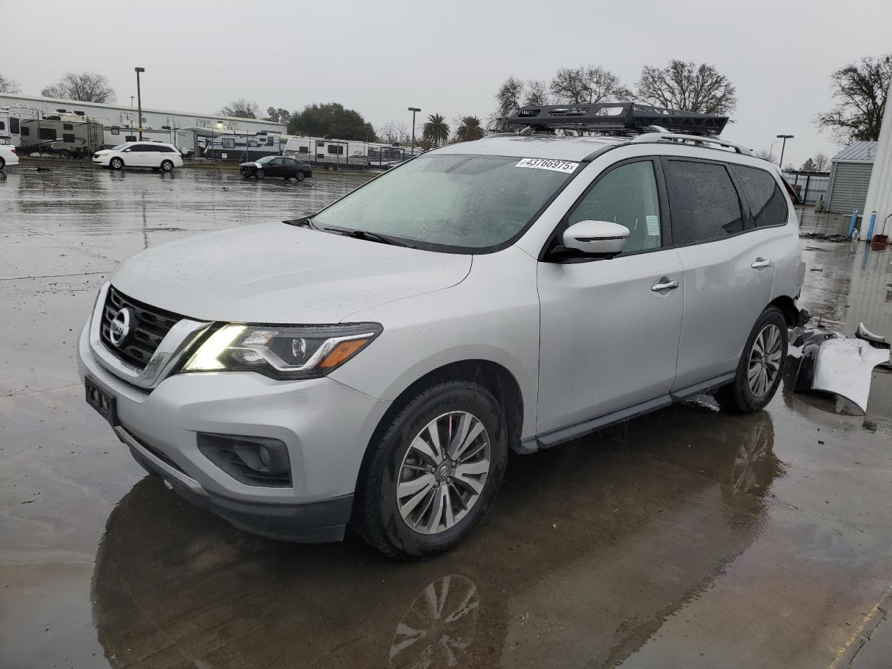 2019 Nissan Pathfinder - Image 1