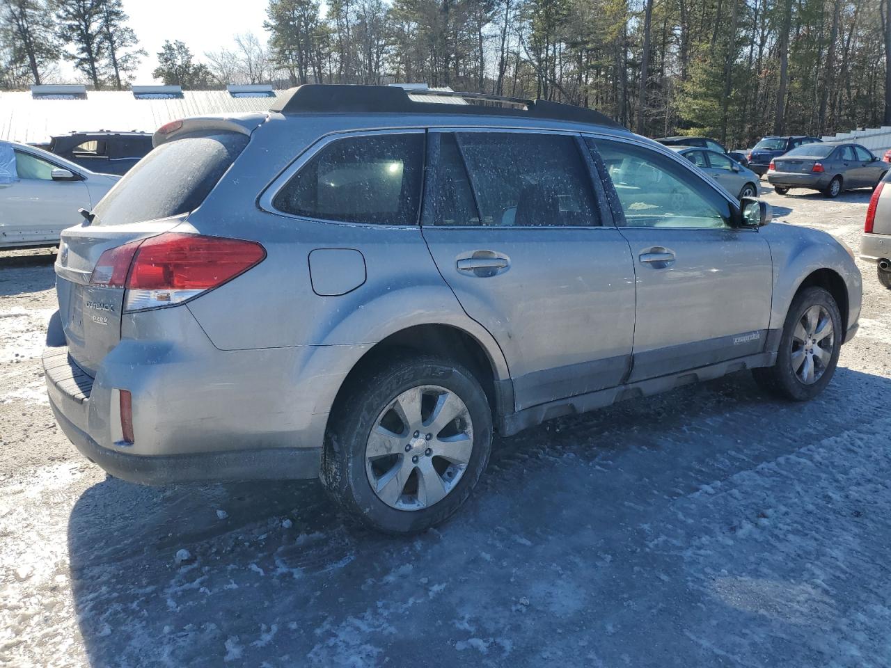 2011 Subaru Outback - Image 3