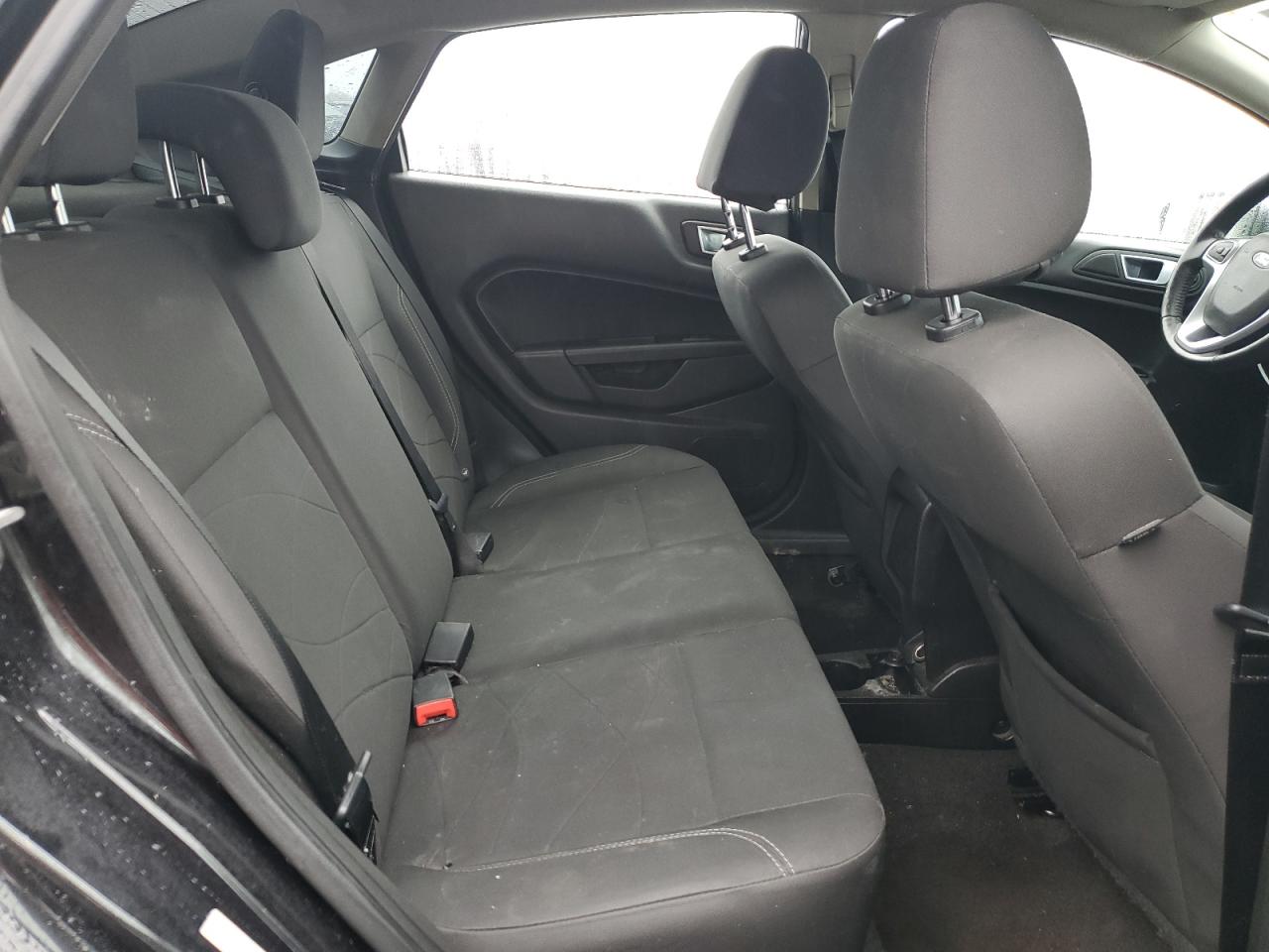 2015 Ford Fiesta - Image 10