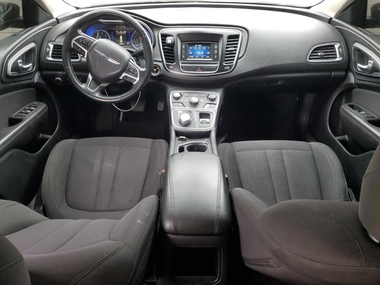 2016 Chrysler 200 - Image 8