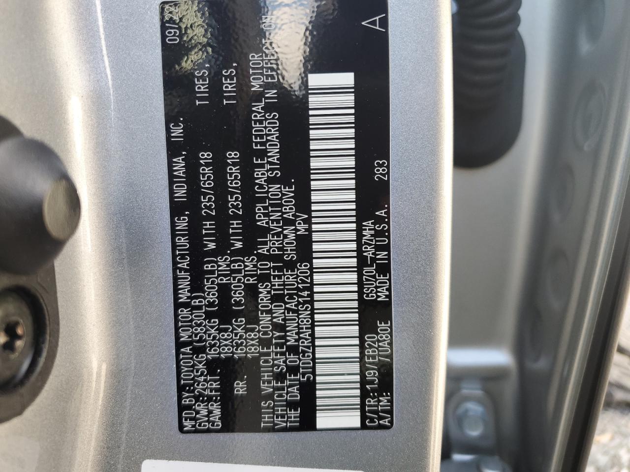 2022 Toyota Highlander - Image 13