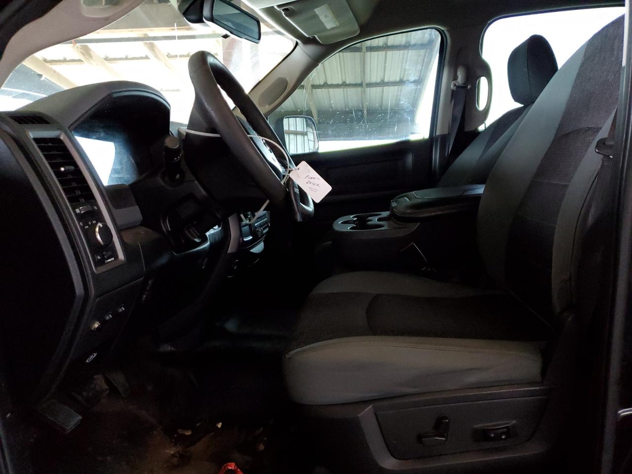 2016 RAM 1500 - Image 7