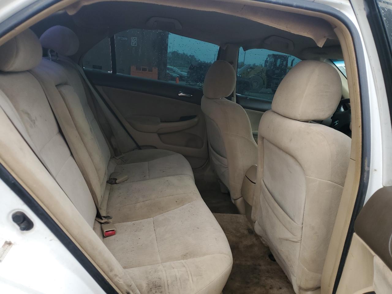 2004 Honda Accord - Image 10