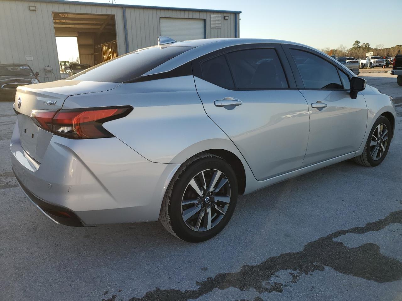 2021 Nissan Versa - Image 3