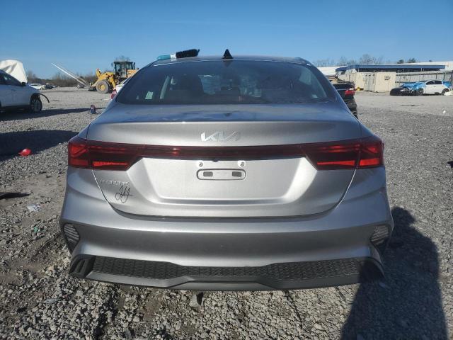  KIA FORTE 2024 Srebrny