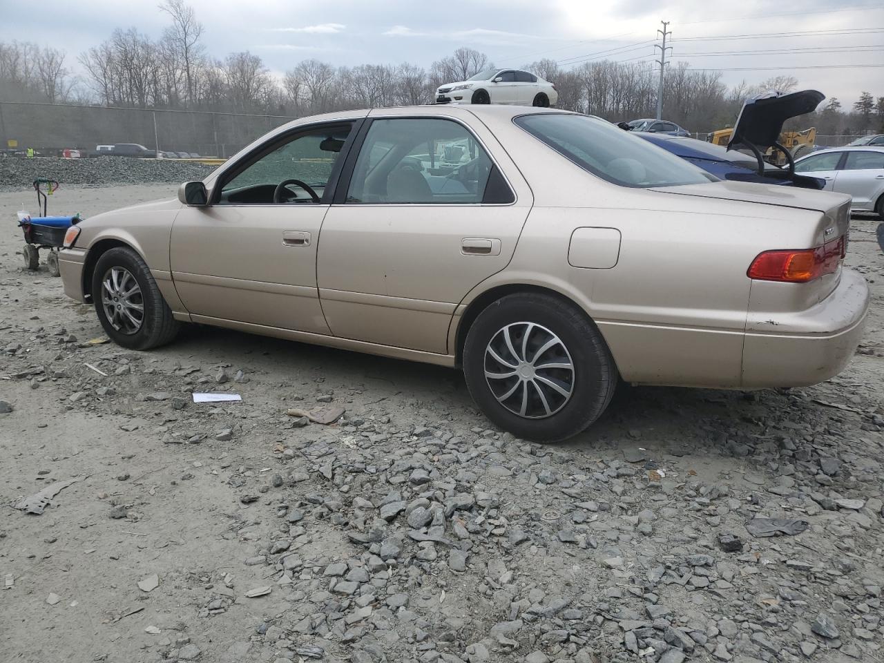 2001 Toyota Camry - Image 2