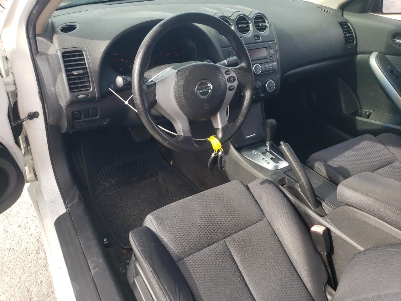 2009 Nissan Altima - Image 8