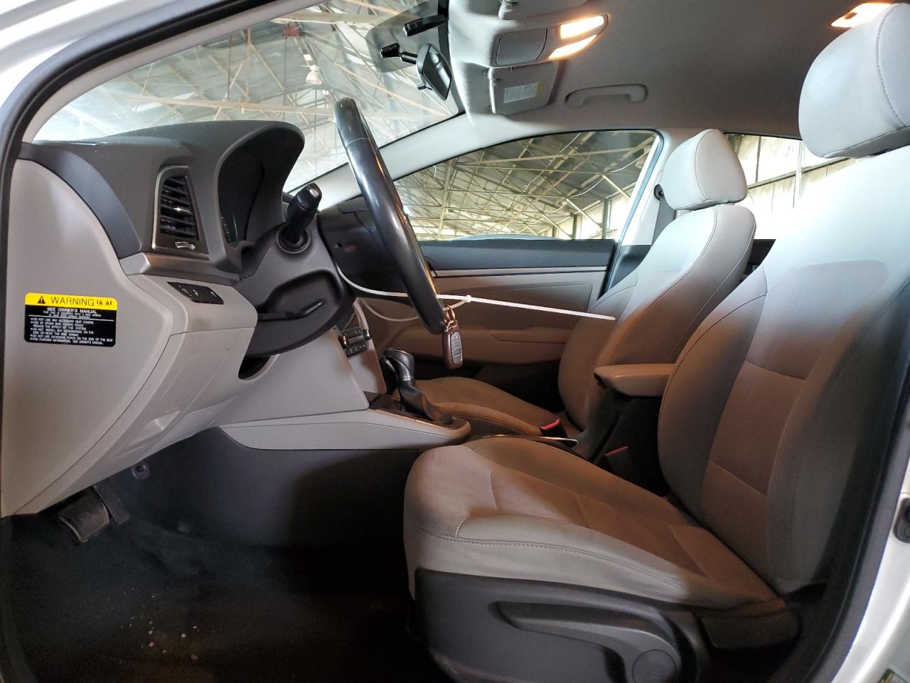 2017 Hyundai Elantra - Image 7