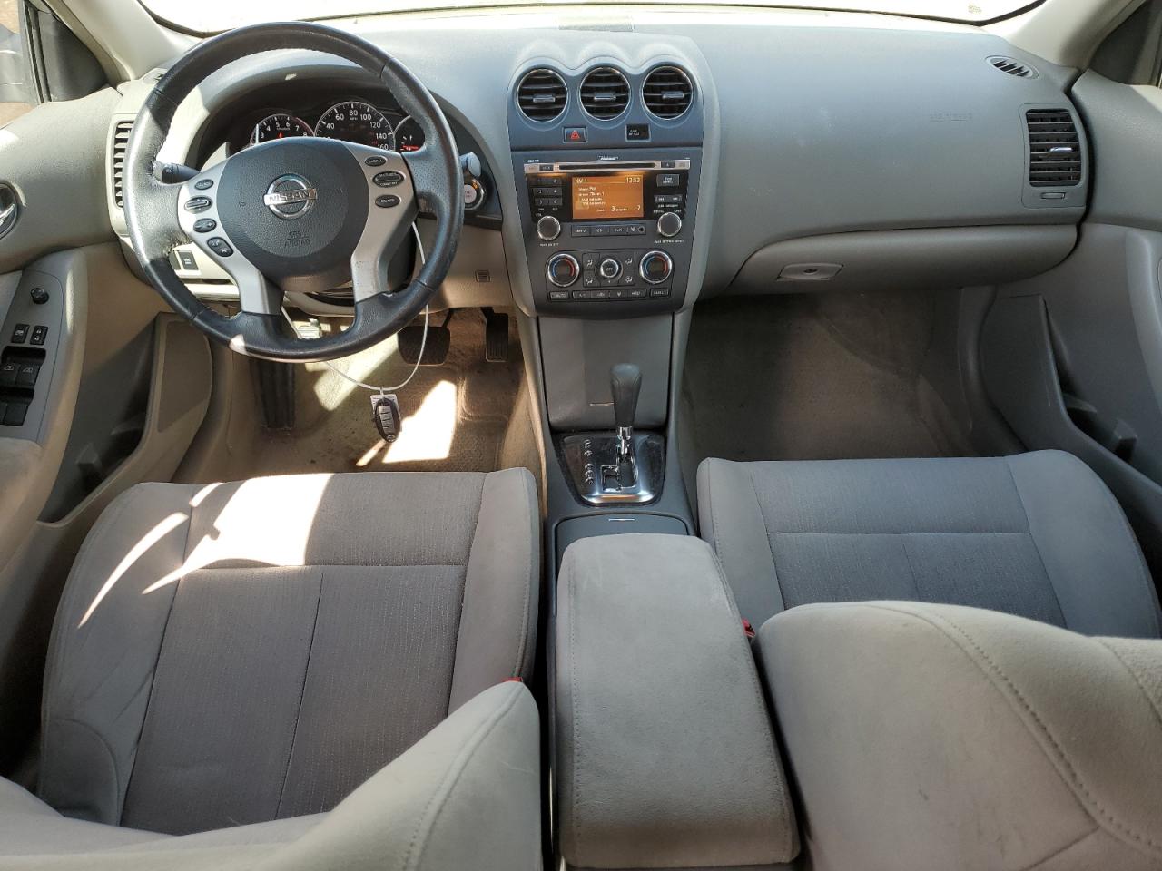 2010 Nissan Altima - Image 8