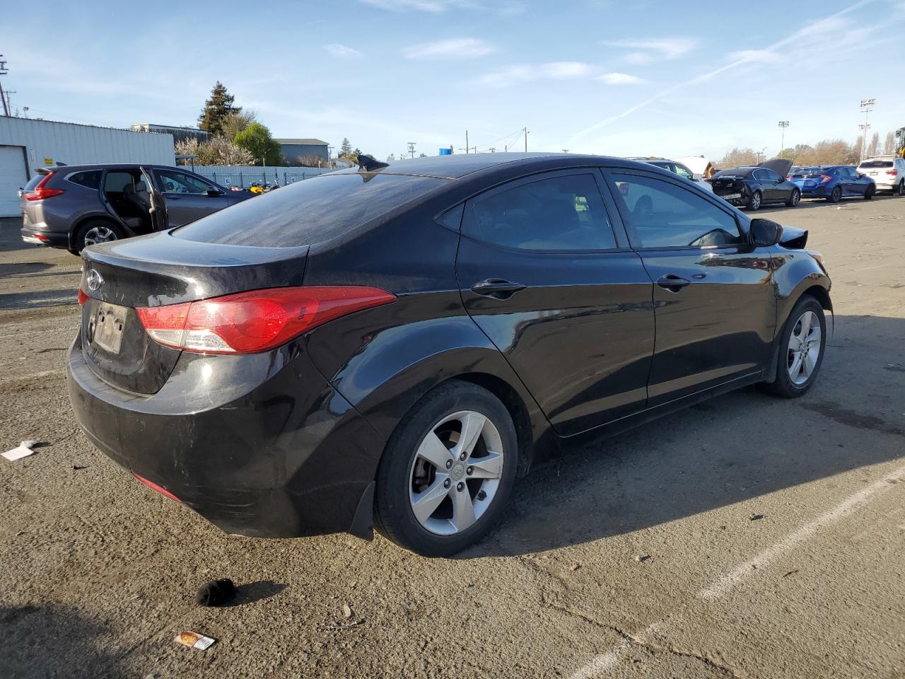 2012 Hyundai Elantra - Image 3