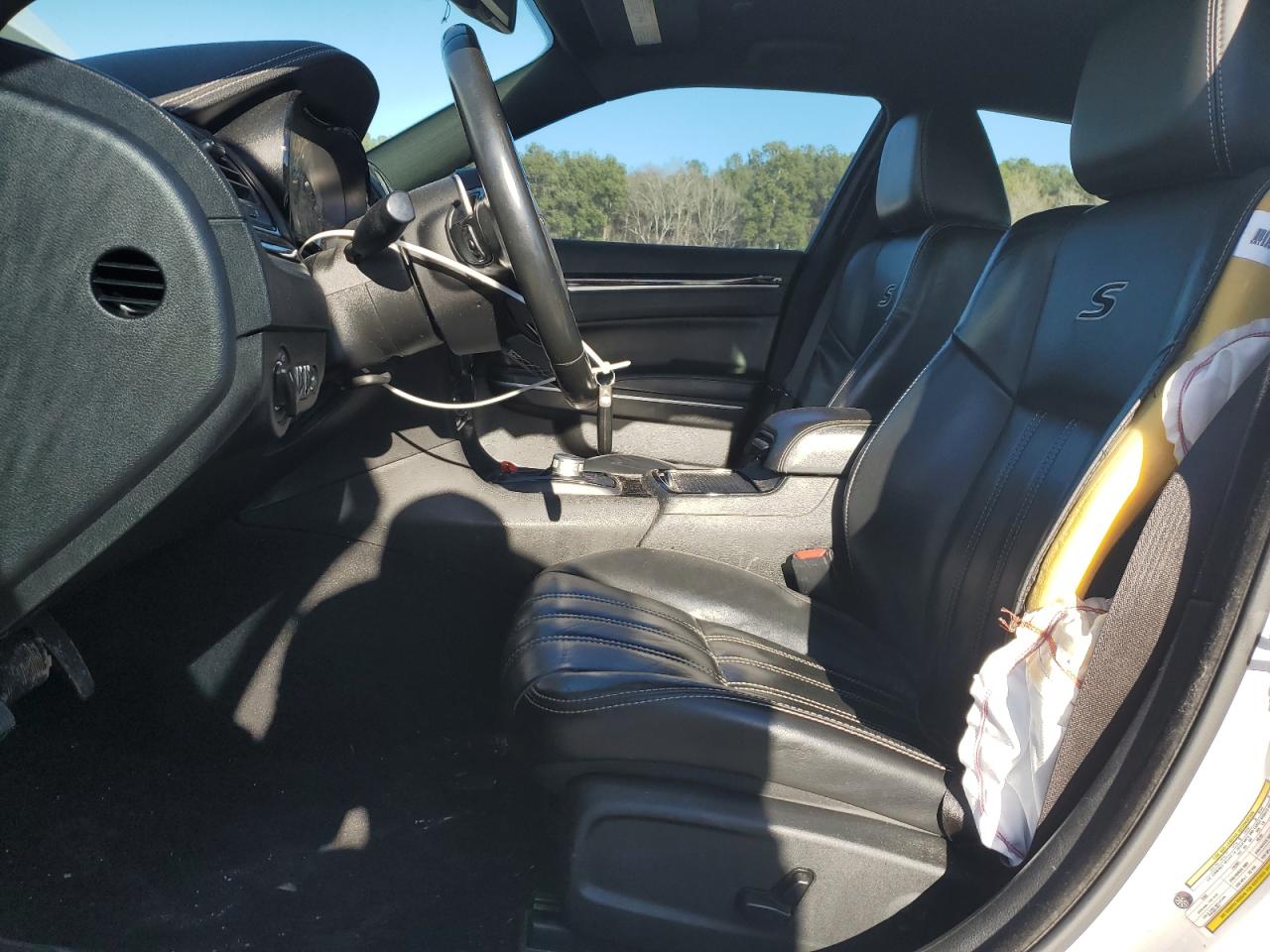 2019 Chrysler 300 - Image 7