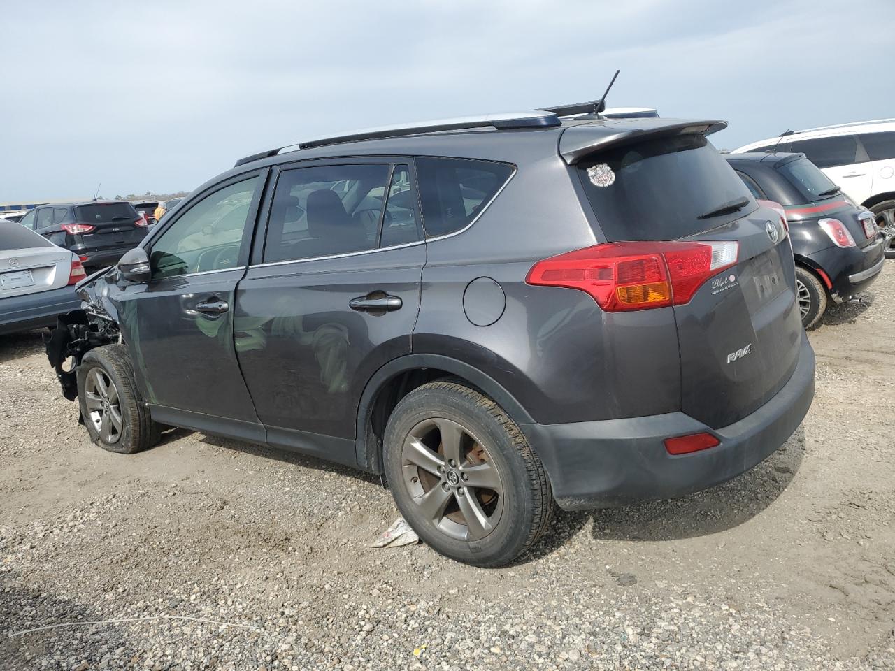 2015 Toyota RAV 4 - Image 2
