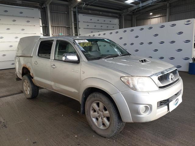 2011 TOYOTA HILUX INVI