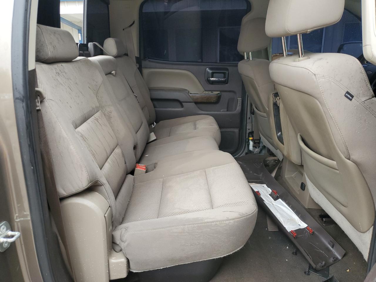 2015 Chevrolet Silverado - Image 10