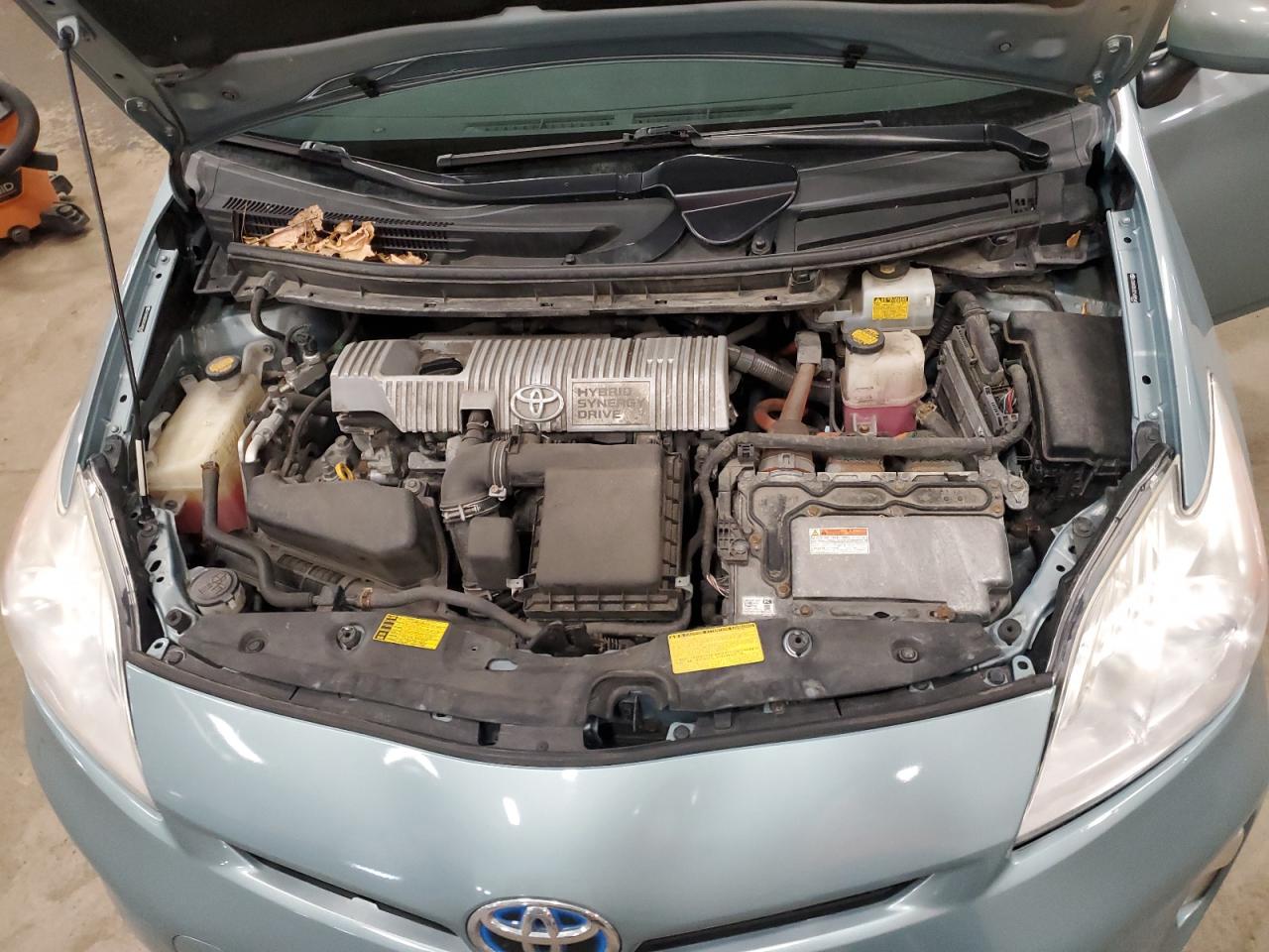 2012 Toyota Prius - Image 11